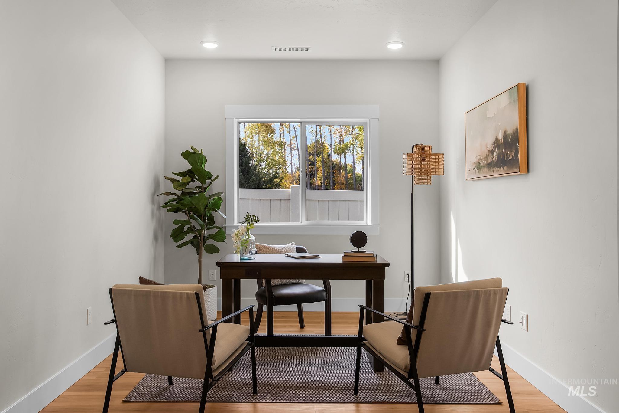 1696 E Grayson st, Meridian, Idaho 83742, 3 Bedrooms, 2 Bathrooms, Residential For Sale, Price $558,900, 98969918