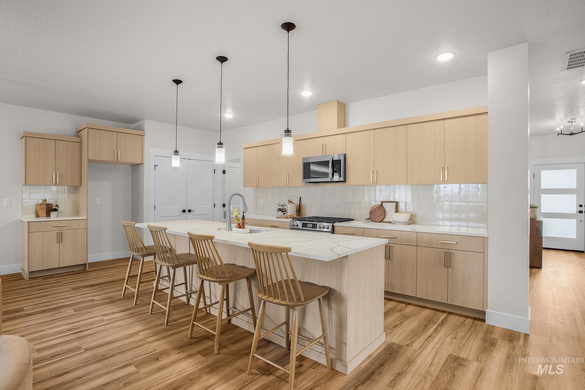 1696 E Grayson st, Meridian, Idaho 83742, 3 Bedrooms, 2 Bathrooms, Residential For Sale, Price $558,900, 98969918