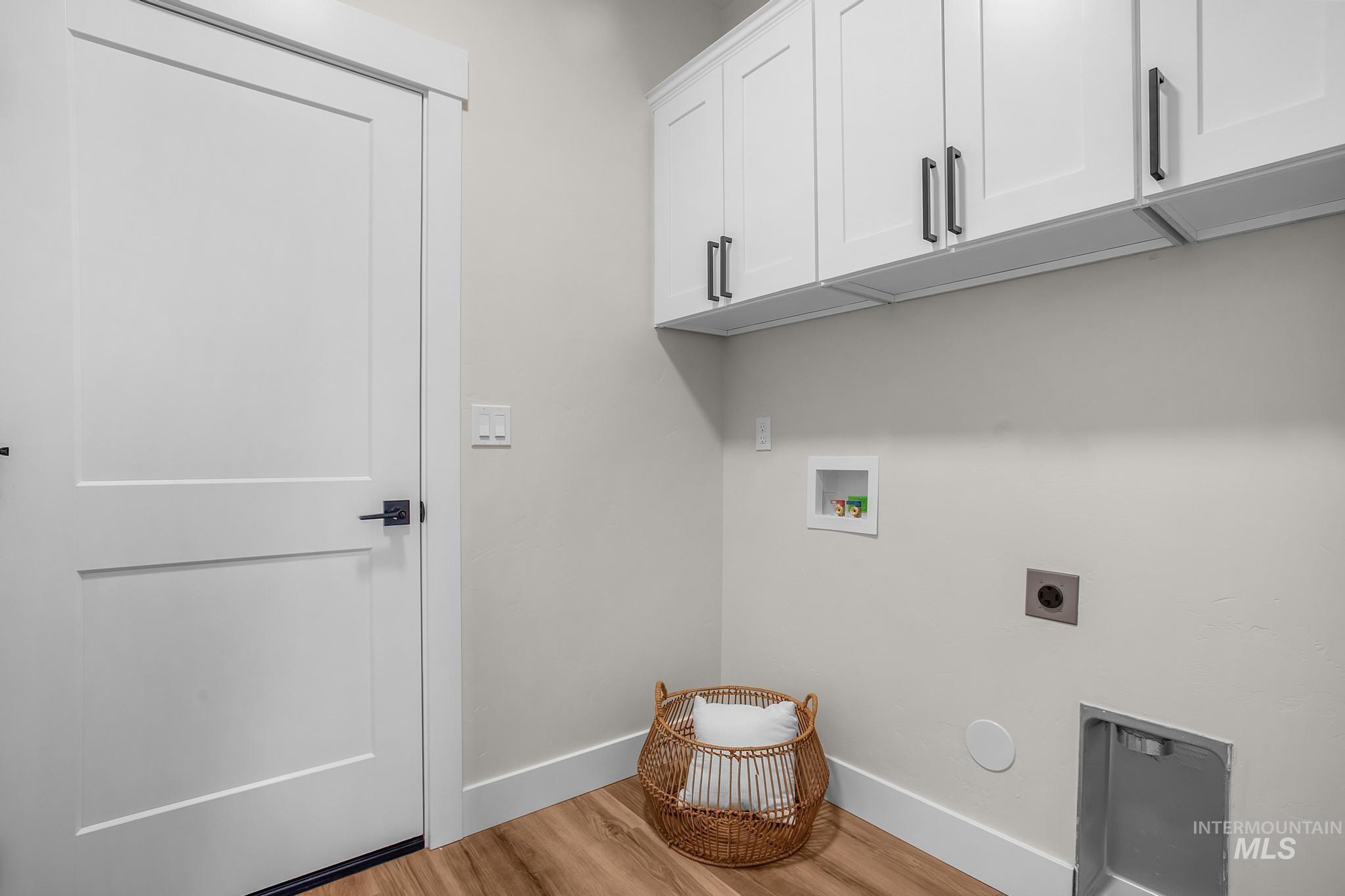 1696 E Grayson st, Meridian, Idaho 83742, 3 Bedrooms, 2 Bathrooms, Residential For Sale, Price $558,900, 98969918