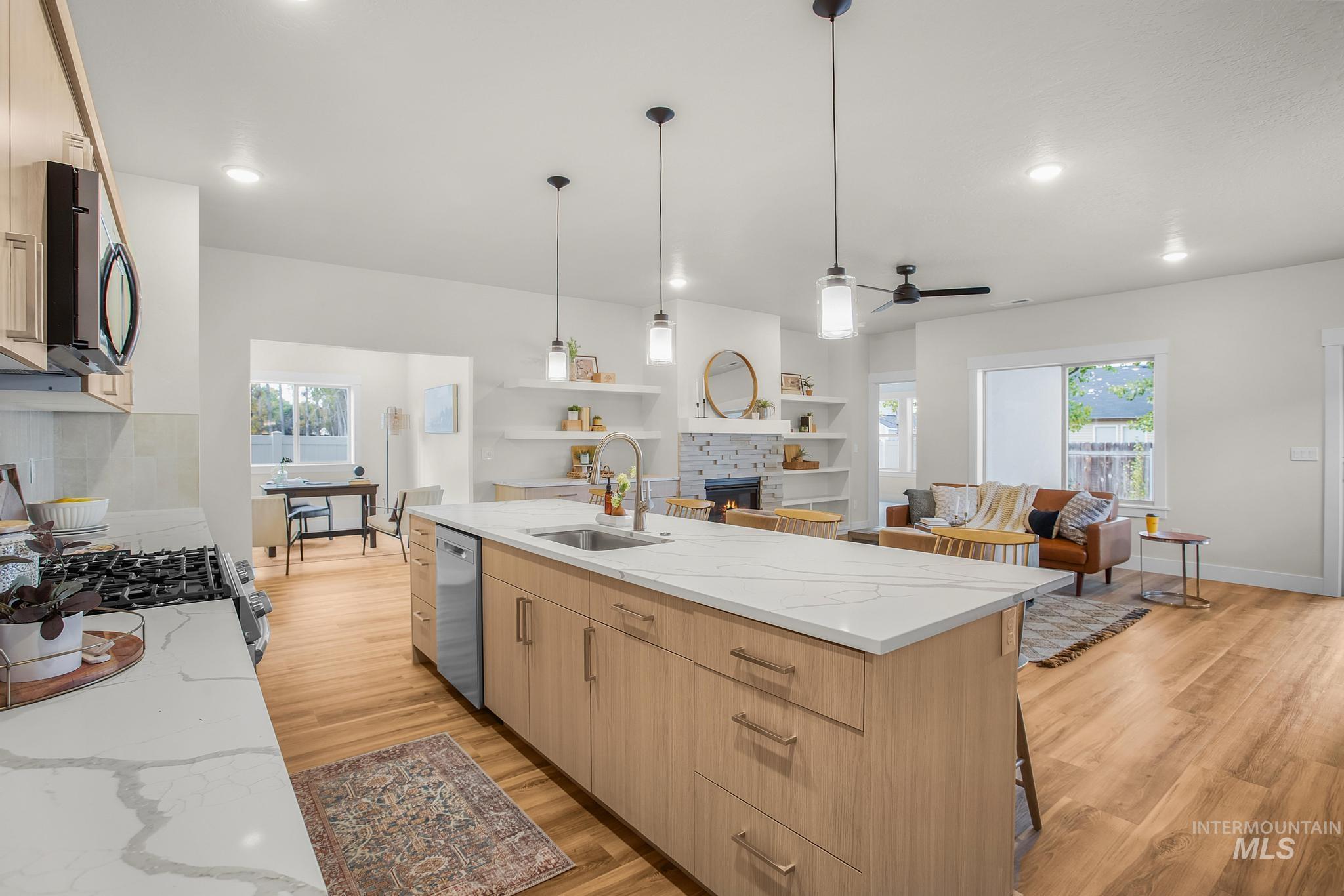 1696 E Grayson st, Meridian, Idaho 83742, 3 Bedrooms, 2 Bathrooms, Residential For Sale, Price $558,900, 98969918