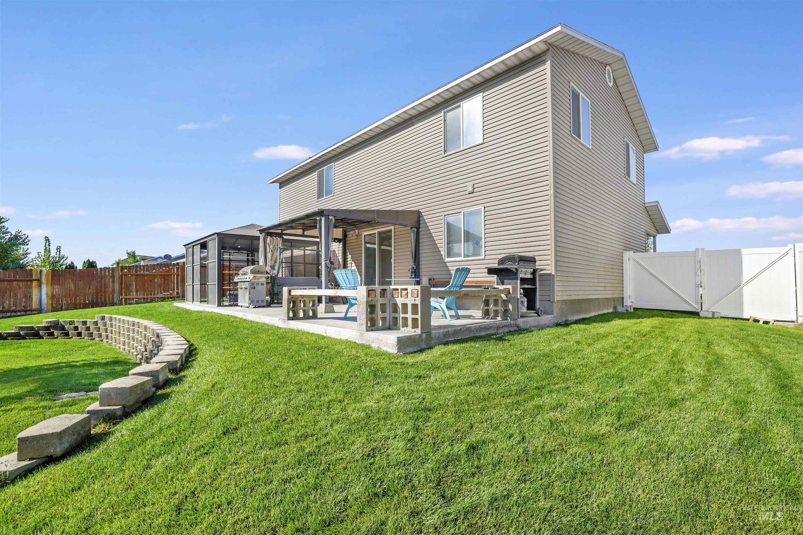 577 Hunter, Twin Falls, Idaho 83301, 4 Bedrooms, 2.5 Bathrooms, Residential For Sale, Price $355,000, 98969923