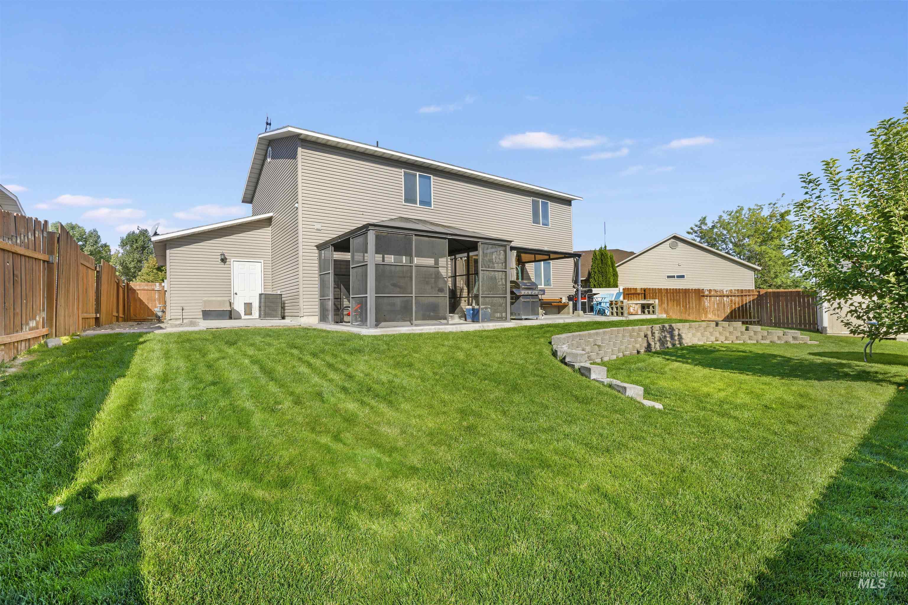 577 Hunter, Twin Falls, Idaho 83301, 4 Bedrooms, 2.5 Bathrooms, Residential For Sale, Price $355,000, 98969923