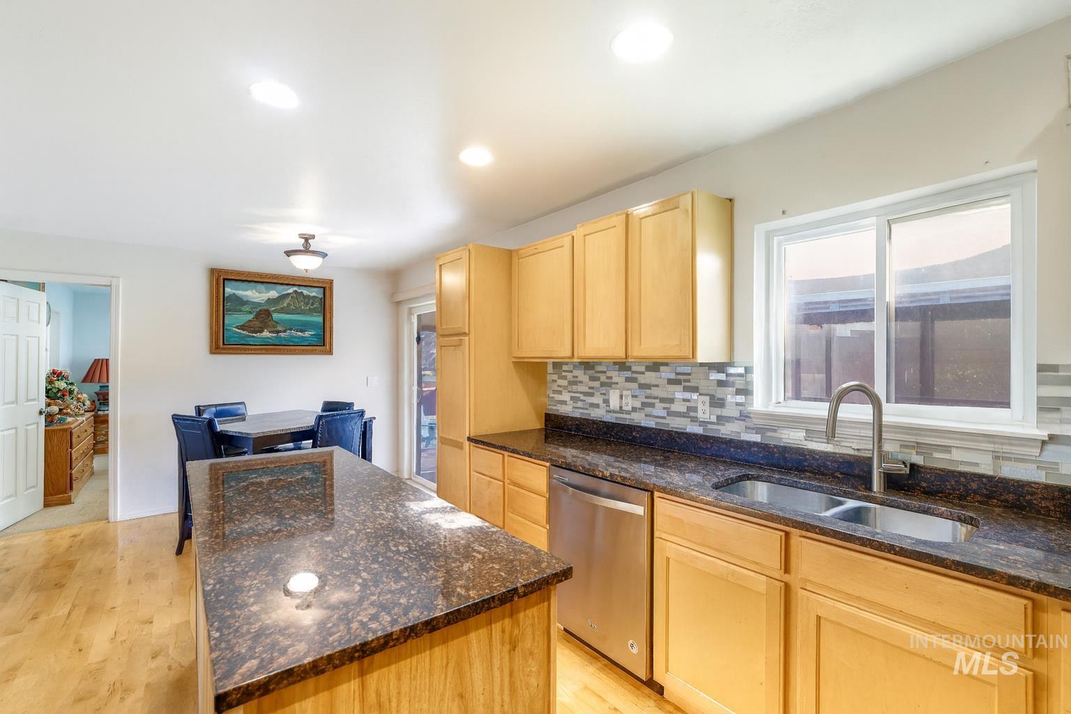 577 Hunter, Twin Falls, Idaho 83301, 4 Bedrooms, 2.5 Bathrooms, Residential For Sale, Price $355,000, 98969923