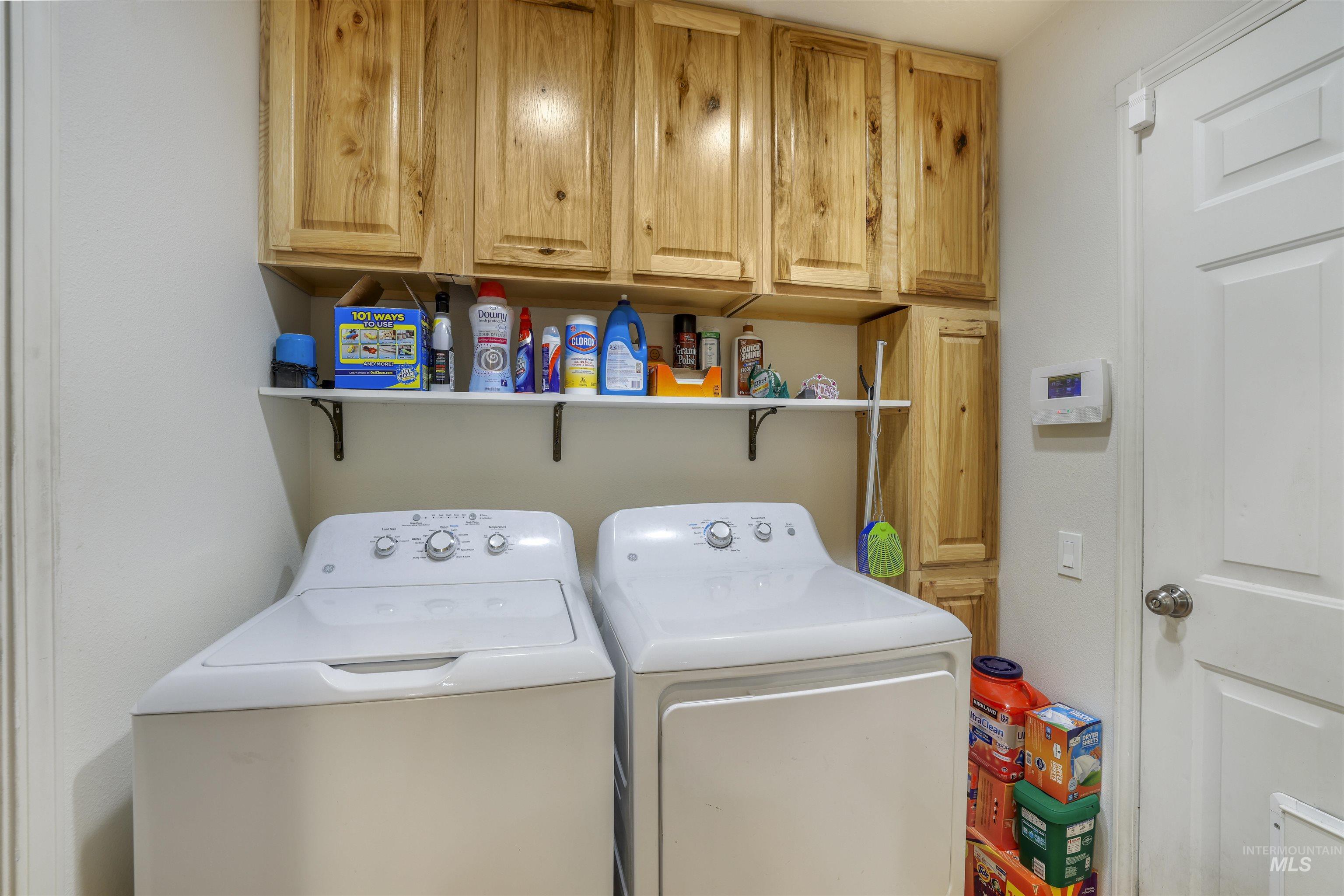 577 Hunter, Twin Falls, Idaho 83301, 4 Bedrooms, 2.5 Bathrooms, Residential For Sale, Price $355,000, 98969923