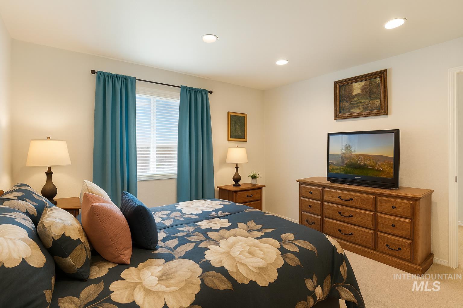 577 Hunter, Twin Falls, Idaho 83301, 4 Bedrooms, 2.5 Bathrooms, Residential For Sale, Price $355,000, 98969923