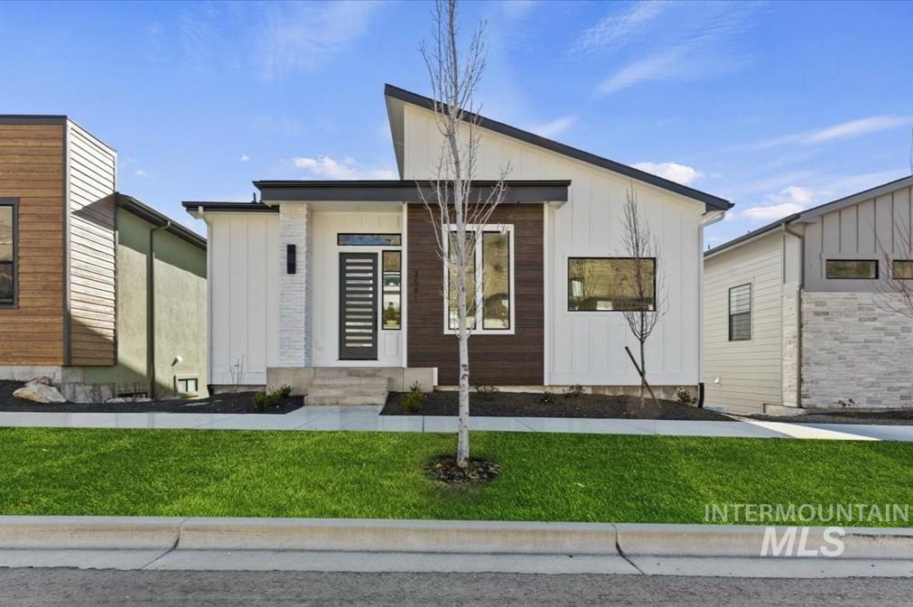 3541 E Warm Springs Ave, Boise, Idaho 83716, 3 Bedrooms, 2.5 Bathrooms, Residential For Sale, Price $889,900,MLS 98969925