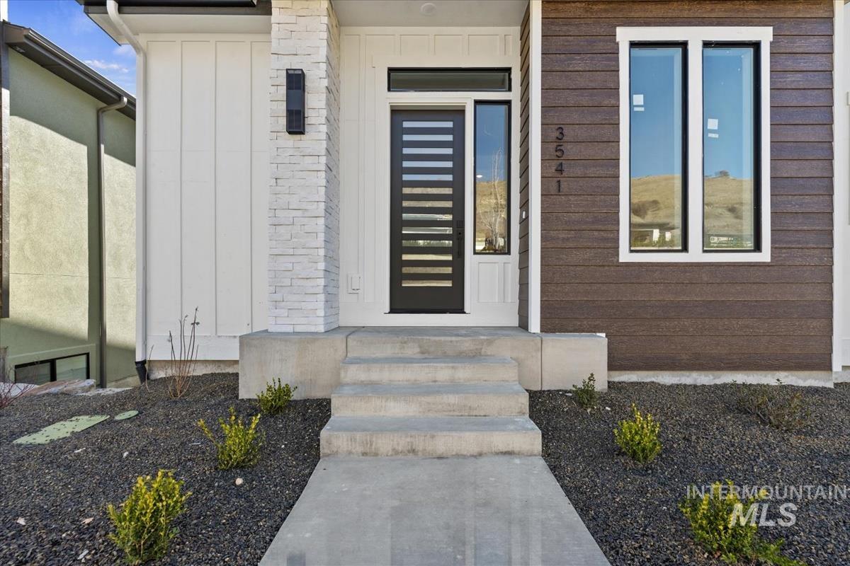 3541 E Warm Springs Ave, Boise, Idaho 83716, 3 Bedrooms, 2.5 Bathrooms, Residential For Sale, Price $889,900,MLS 98969925