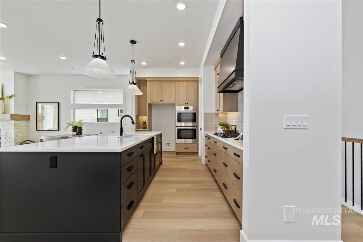 3541 E Warm Springs Ave, Boise, Idaho 83716, 3 Bedrooms, 2.5 Bathrooms, Residential For Sale, Price $889,900,MLS 98969925