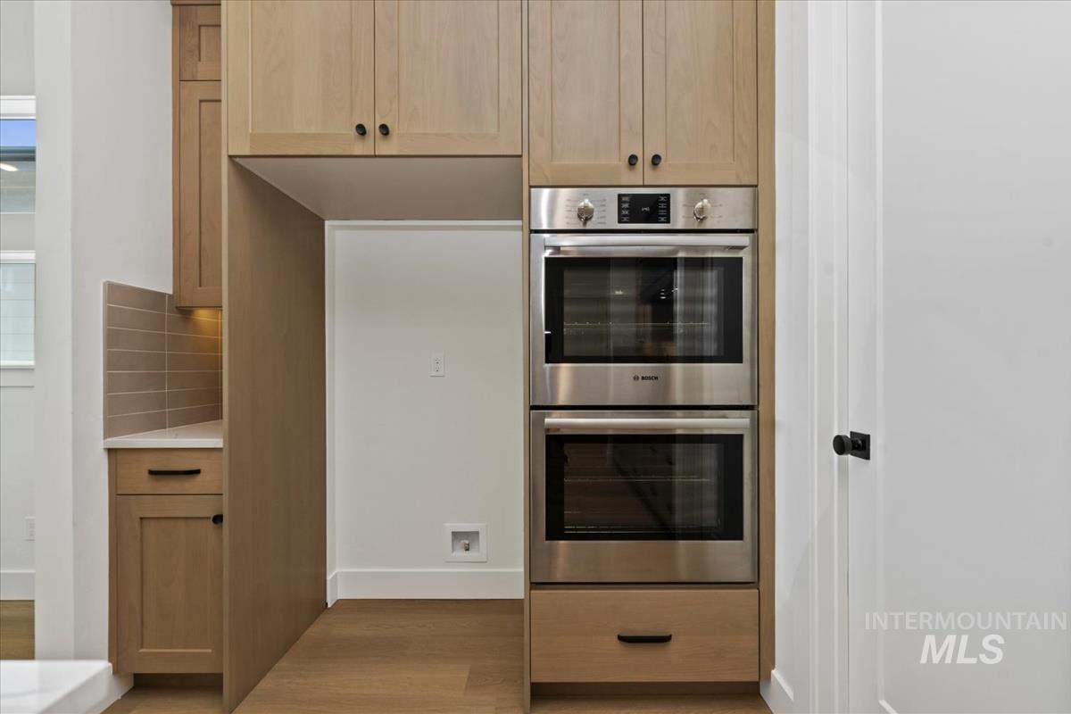 3541 E Warm Springs Ave, Boise, Idaho 83716, 3 Bedrooms, 2.5 Bathrooms, Residential For Sale, Price $889,900,MLS 98969925