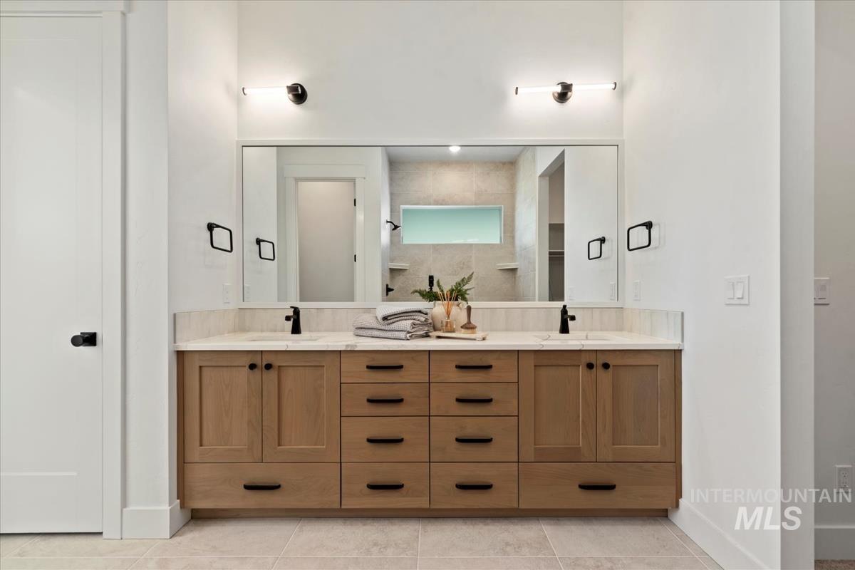 3541 E Warm Springs Ave, Boise, Idaho 83716, 3 Bedrooms, 2.5 Bathrooms, Residential For Sale, Price $889,900,MLS 98969925