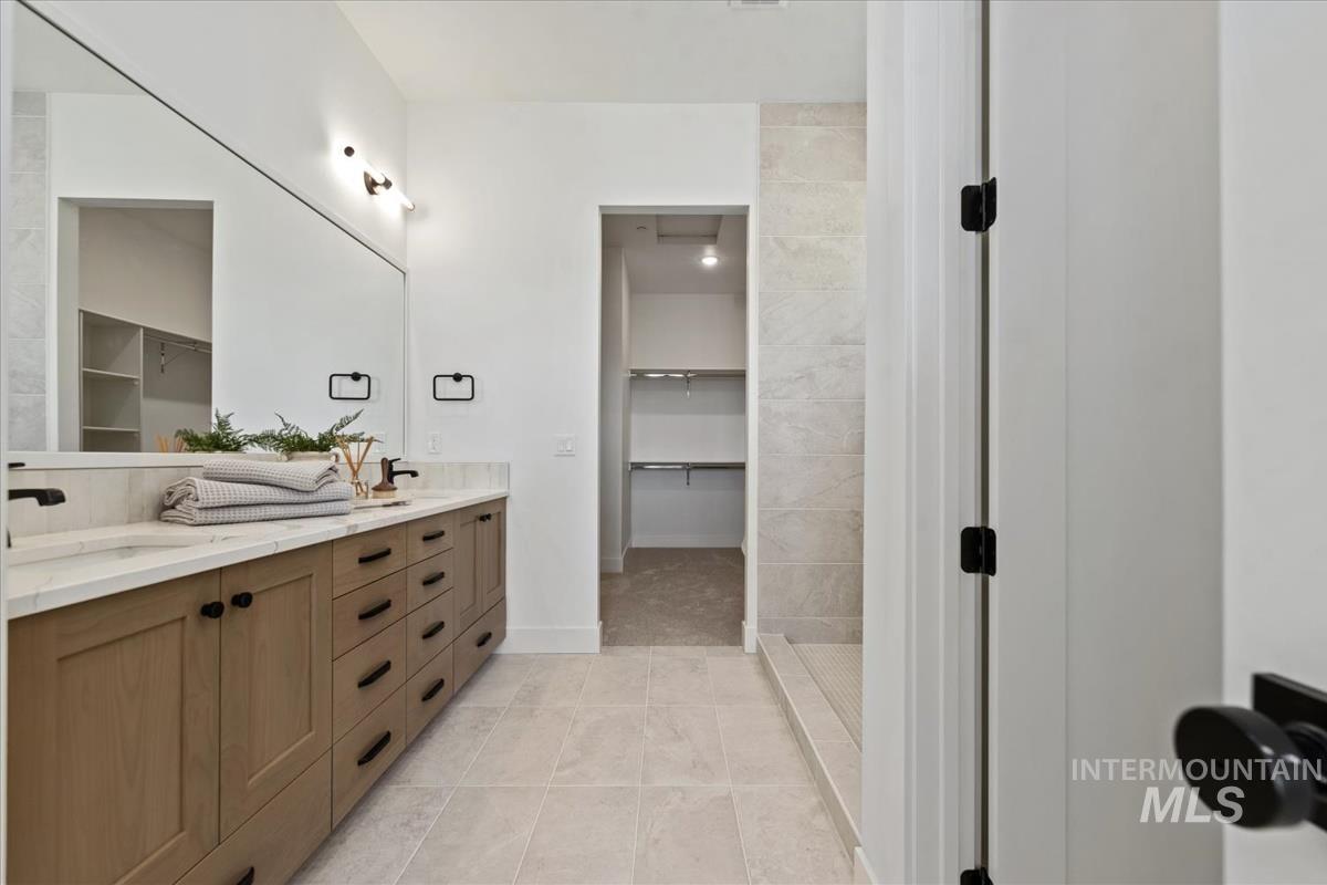 3541 E Warm Springs Ave, Boise, Idaho 83716, 3 Bedrooms, 2.5 Bathrooms, Residential For Sale, Price $889,900,MLS 98969925