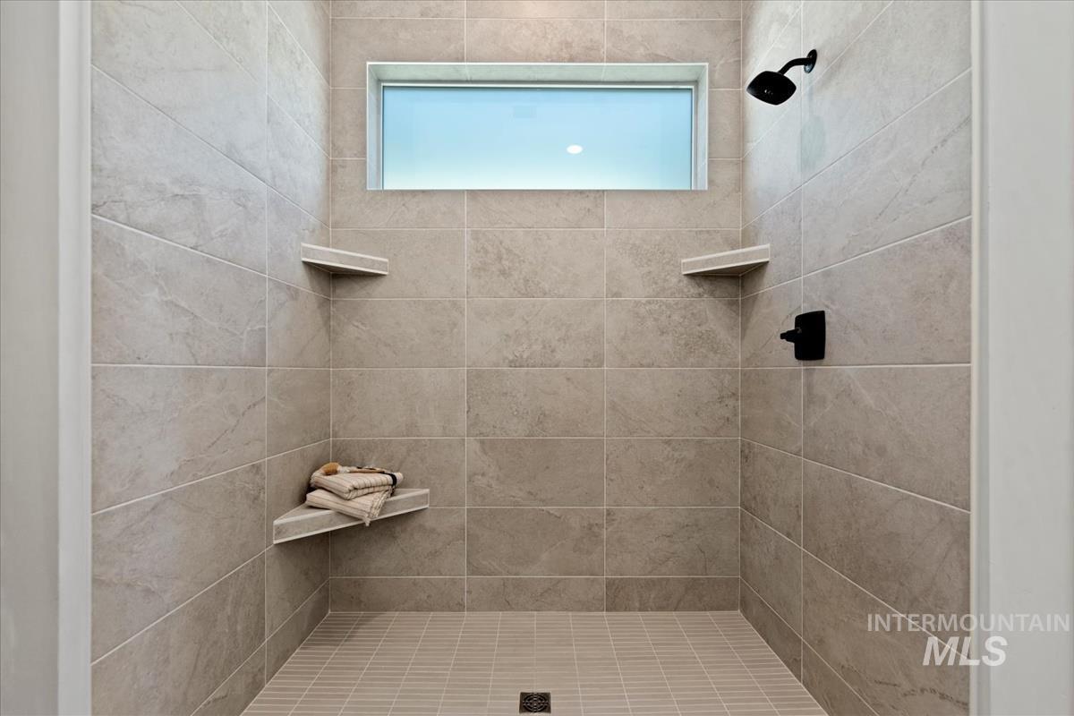 3541 E Warm Springs Ave, Boise, Idaho 83716, 3 Bedrooms, 2.5 Bathrooms, Residential For Sale, Price $889,900,MLS 98969925