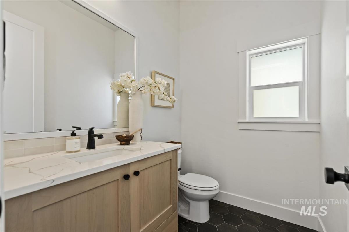 3541 E Warm Springs Ave, Boise, Idaho 83716, 3 Bedrooms, 2.5 Bathrooms, Residential For Sale, Price $889,900,MLS 98969925