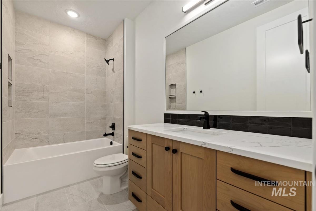 3541 E Warm Springs Ave, Boise, Idaho 83716, 3 Bedrooms, 2.5 Bathrooms, Residential For Sale, Price $889,900,MLS 98969925