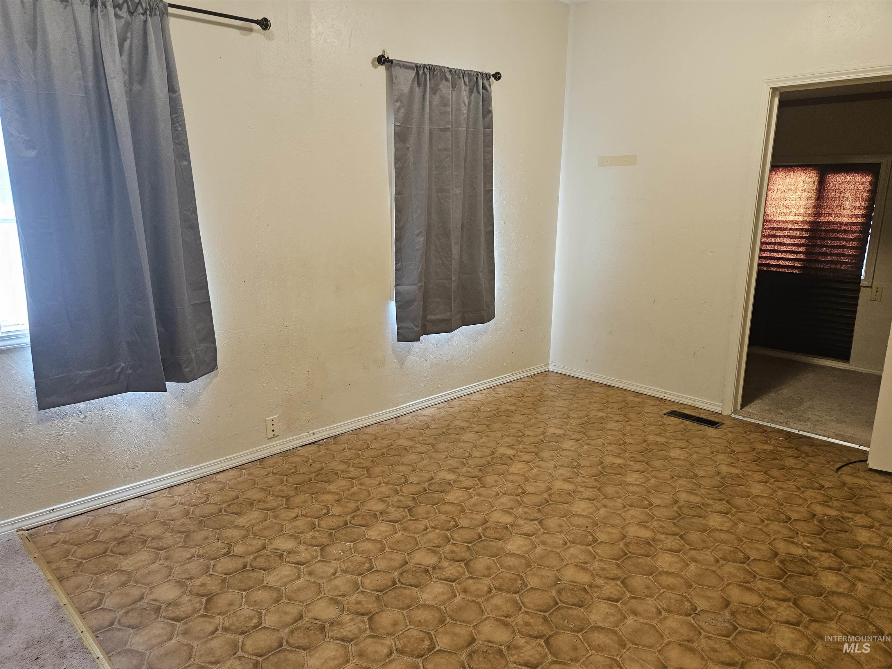 5829 3rd Ave, Nampa, Idaho 83686, 3 Bedrooms, 1 Bathroom, Residential For Sale, Price $375,000, 98969927