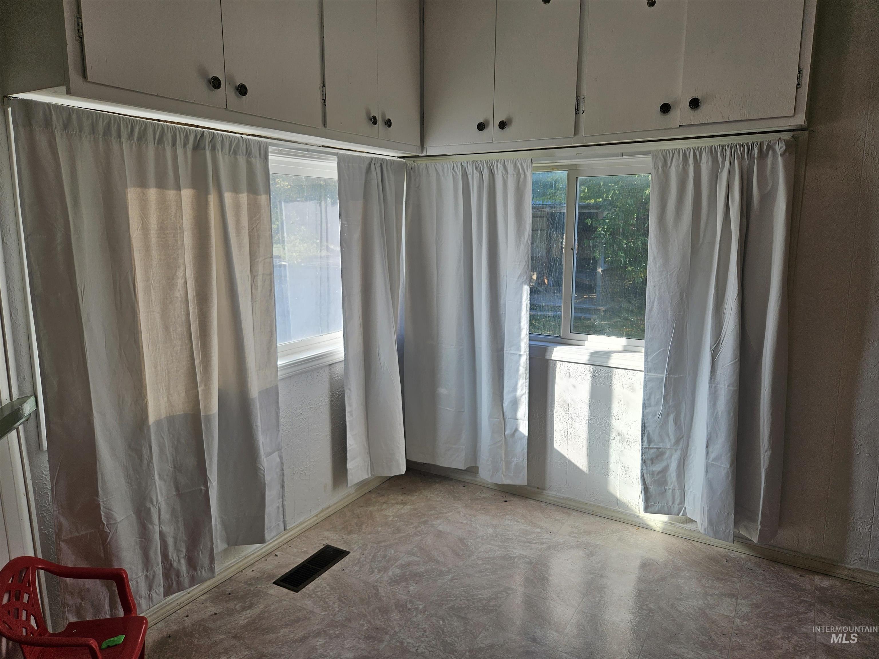 5829 3rd Ave, Nampa, Idaho 83686, 3 Bedrooms, 1 Bathroom, Residential For Sale, Price $375,000, 98969927