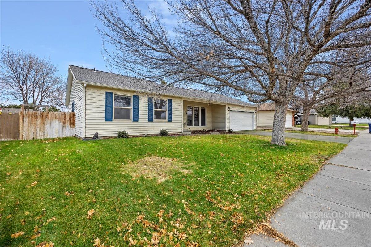 738 Aspenwood Lane, Twin Falls, Idaho 83301, 3 Bedrooms, 2 Bathrooms, Residential For Sale, Price $390,000, 98969933