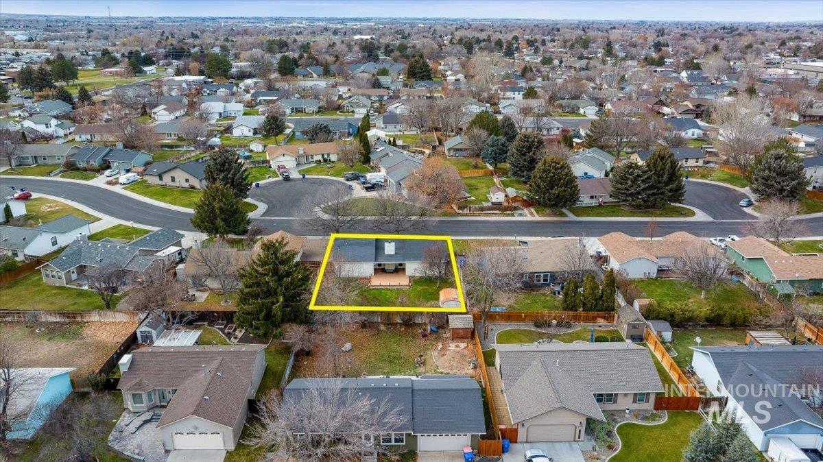 738 Aspenwood Lane, Twin Falls, Idaho 83301, 3 Bedrooms, 2 Bathrooms, Residential For Sale, Price $390,000, 98969933