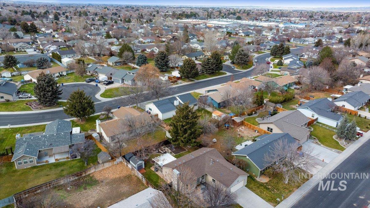 738 Aspenwood Lane, Twin Falls, Idaho 83301, 3 Bedrooms, 2 Bathrooms, Residential For Sale, Price $390,000, 98969933