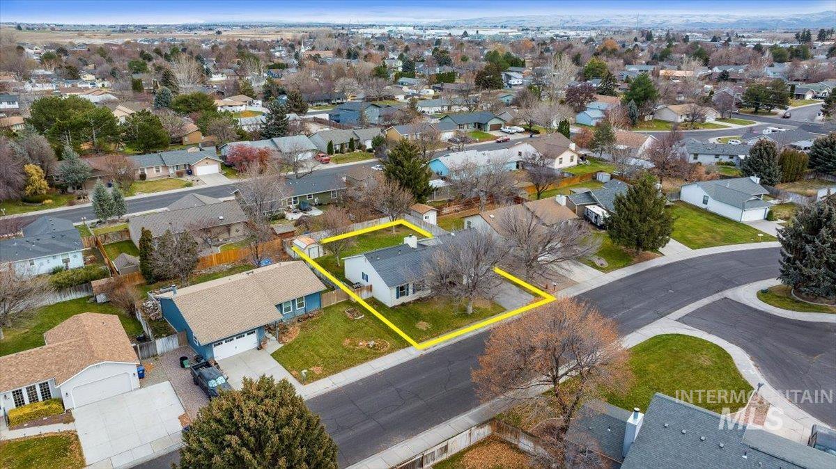 738 Aspenwood Lane, Twin Falls, Idaho 83301, 3 Bedrooms, 2 Bathrooms, Residential For Sale, Price $390,000, 98969933