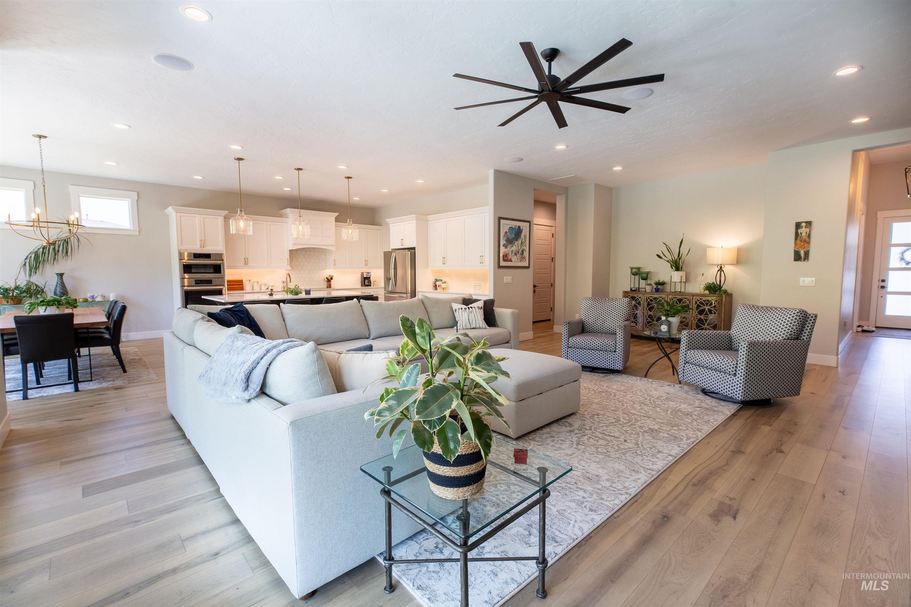 6121 S Cubola Way, Meridian, Idaho 83642, 4 Bedrooms, 2.5 Bathrooms, Residential For Sale, Price $889,000, 98969935