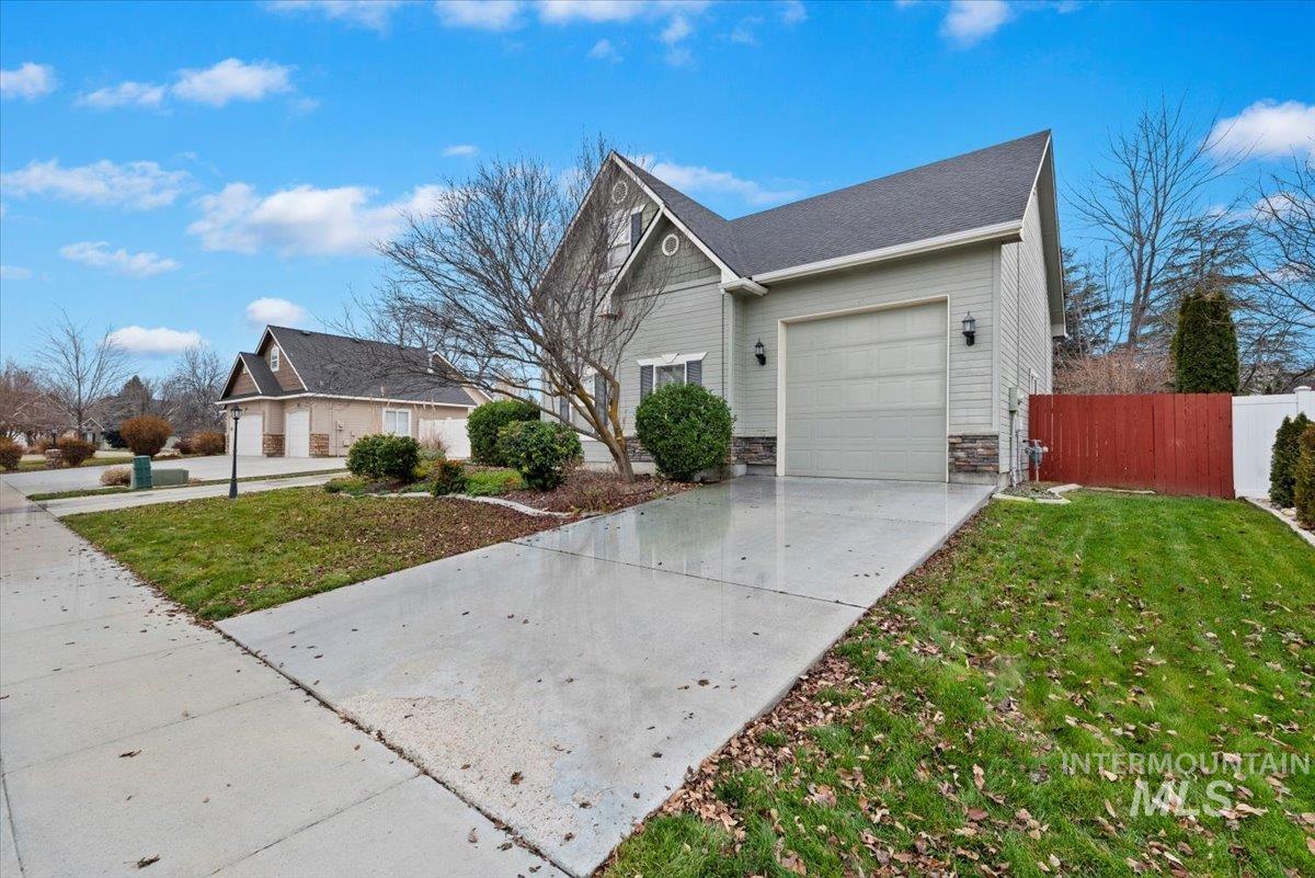 619 W Highland, Nampa, Idaho 83686, 3 Bedrooms, 2.5 Bathrooms, Residential For Sale, Price $479,900, 98969938