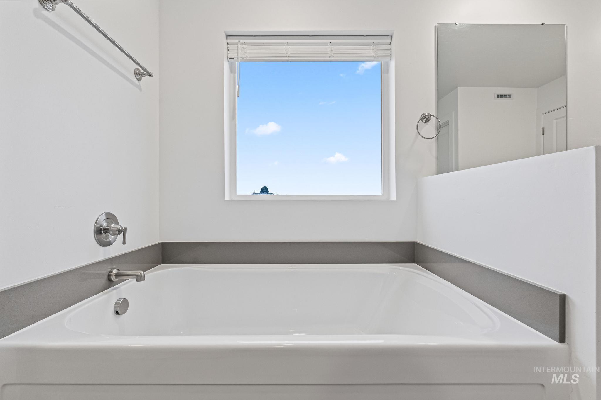 14370 Fractus Dr, Caldwell, Idaho 83607, 4 Bedrooms, 3 Bathrooms, Residential For Sale, Price $508,000,MLS 98969939