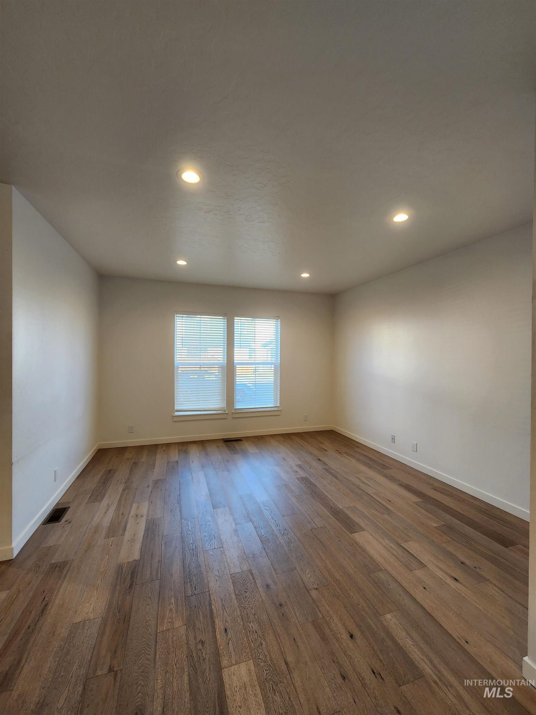 11067 W Shelborne Street, Boise, Idaho 83709, 3 Bedrooms, 2 Bathrooms, Residential For Sale, Price $415,000,MLS 98969944