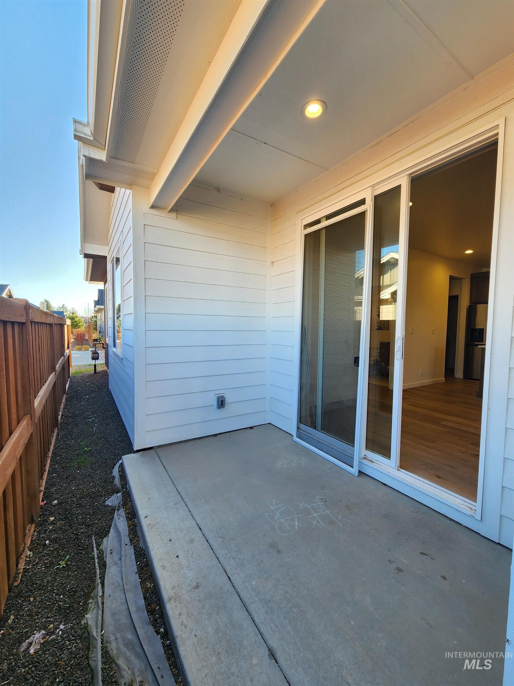 11067 W Shelborne Street, Boise, Idaho 83709, 3 Bedrooms, 2 Bathrooms, Residential For Sale, Price $415,000,MLS 98969944