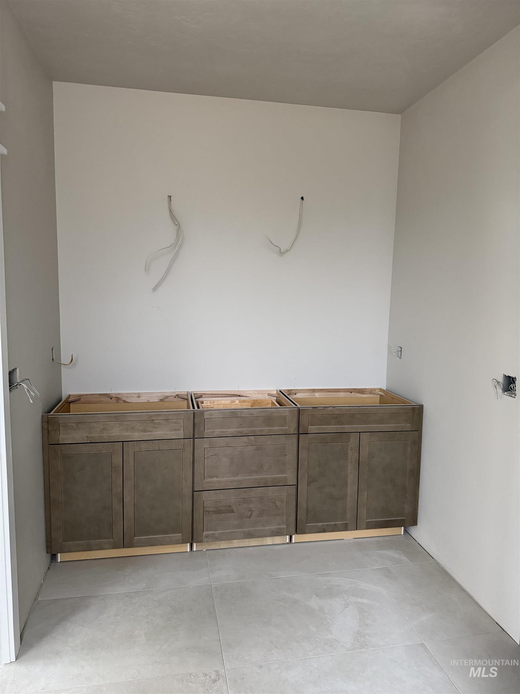 5540 SE Greenwood Ave, Mountain Home, Idaho 83647, 3 Bedrooms, 2.5 Bathrooms, Residential For Sale, Price $749,900,MLS 98969945