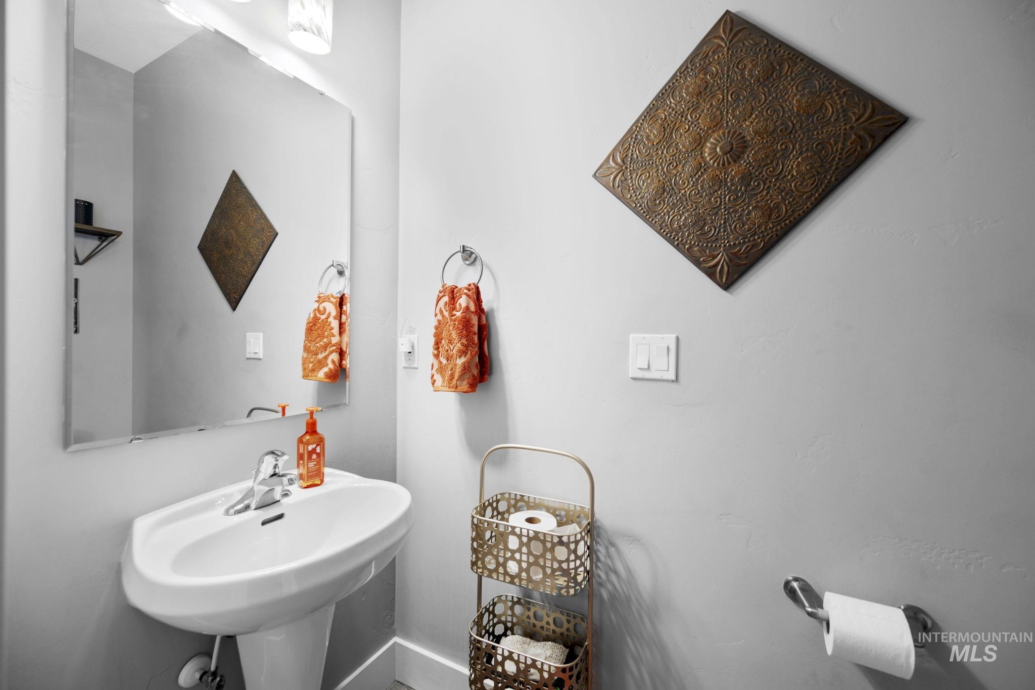 1634 W Wright Street, Boise, Idaho 83705, 3 Bedrooms, 2.5 Bathrooms, Residential For Sale, Price $659,000, 98969954