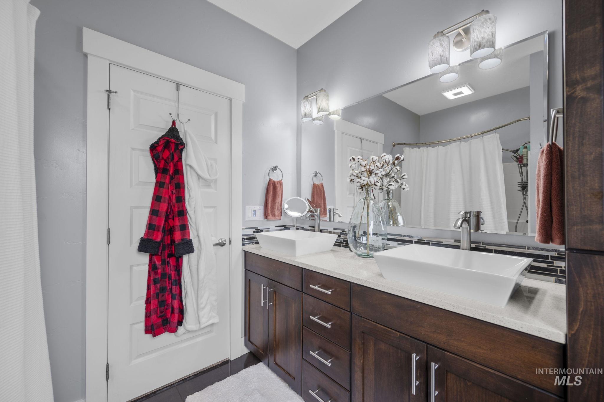 1634 W Wright Street, Boise, Idaho 83705, 3 Bedrooms, 2.5 Bathrooms, Residential For Sale, Price $659,000, 98969954