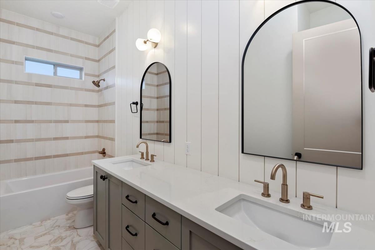 3323 W Golden Barrel St., Eagle, Idaho 83616, 4 Bedrooms, 2.5 Bathrooms, Residential For Sale, Price $1,099,000, 98969962