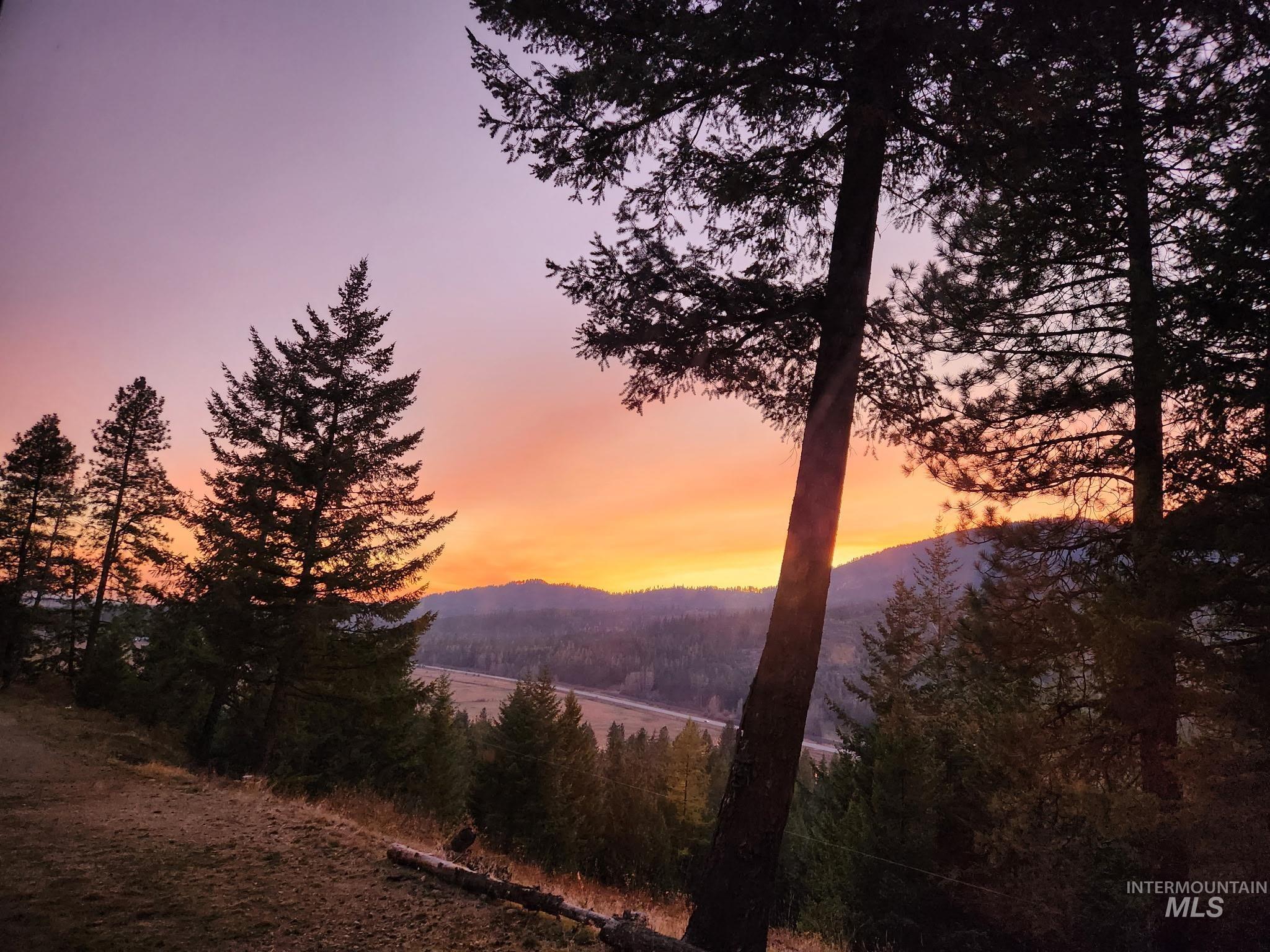 325 Wambli Wahohpi, Cocolalla, Idaho 83809-0000, 3 Bedrooms, 3 Bathrooms, Residential For Sale, Price $1,395,000,MLS 98969967