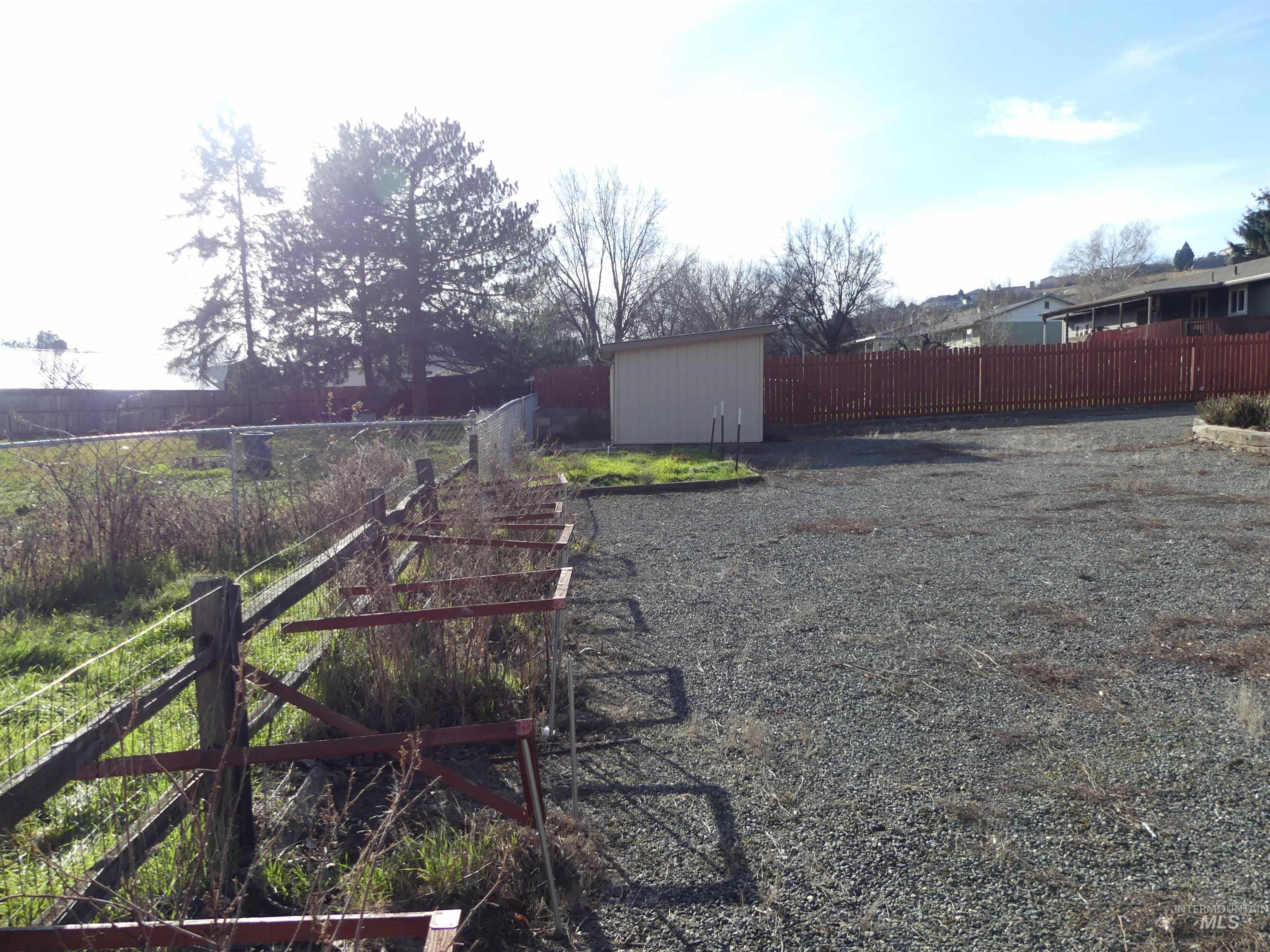 2733 Rainier St, Clarkston, Washington 99403, 2 Bedrooms, 2 Bathrooms, Residential For Sale, Price $350,000,MLS 98969970