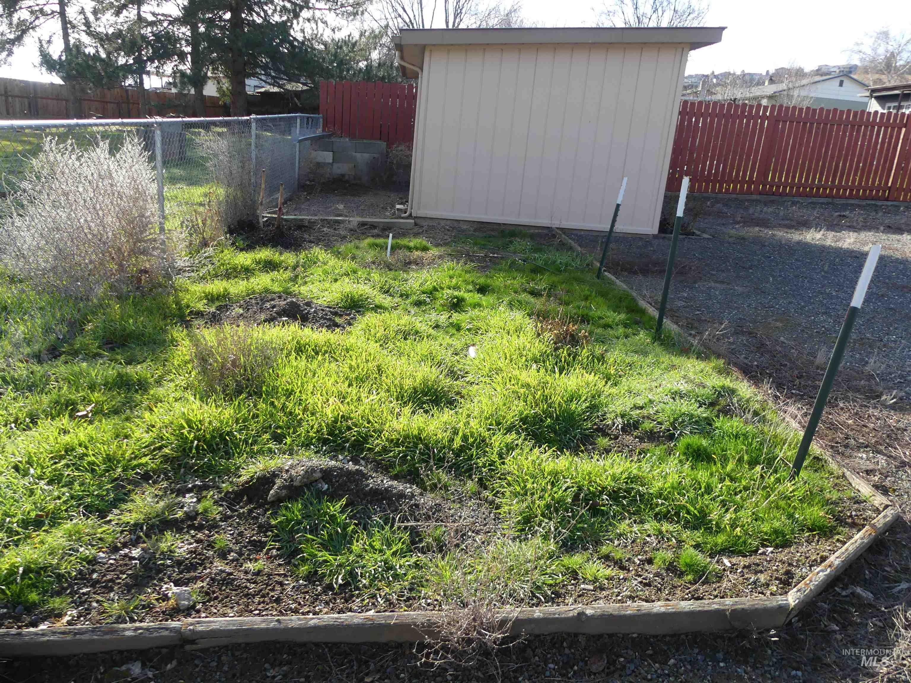 2733 Rainier St, Clarkston, Washington 99403, 2 Bedrooms, 2 Bathrooms, Residential For Sale, Price $350,000,MLS 98969970