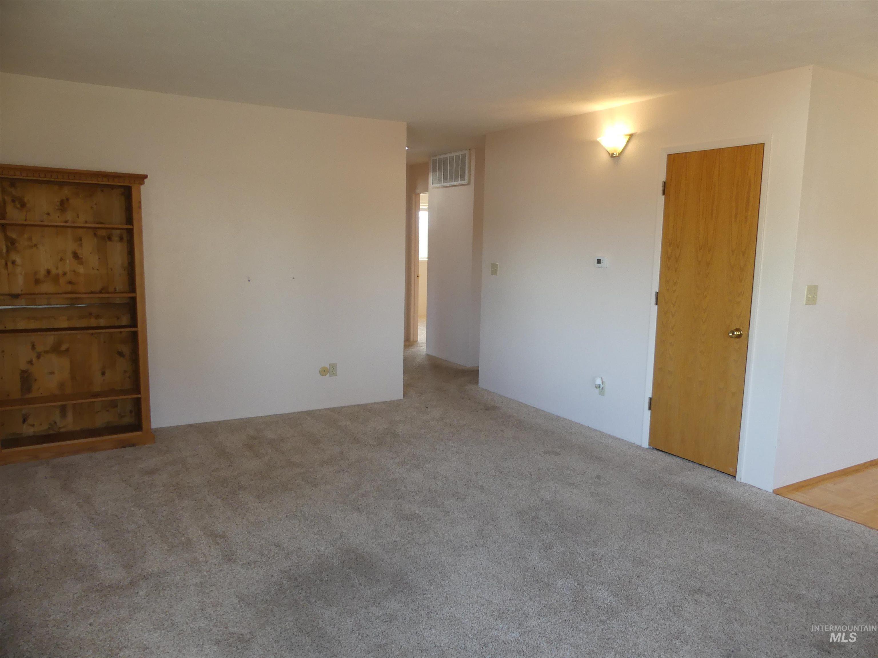 2733 Rainier St, Clarkston, Washington 99403, 2 Bedrooms, 2 Bathrooms, Residential For Sale, Price $350,000,MLS 98969970