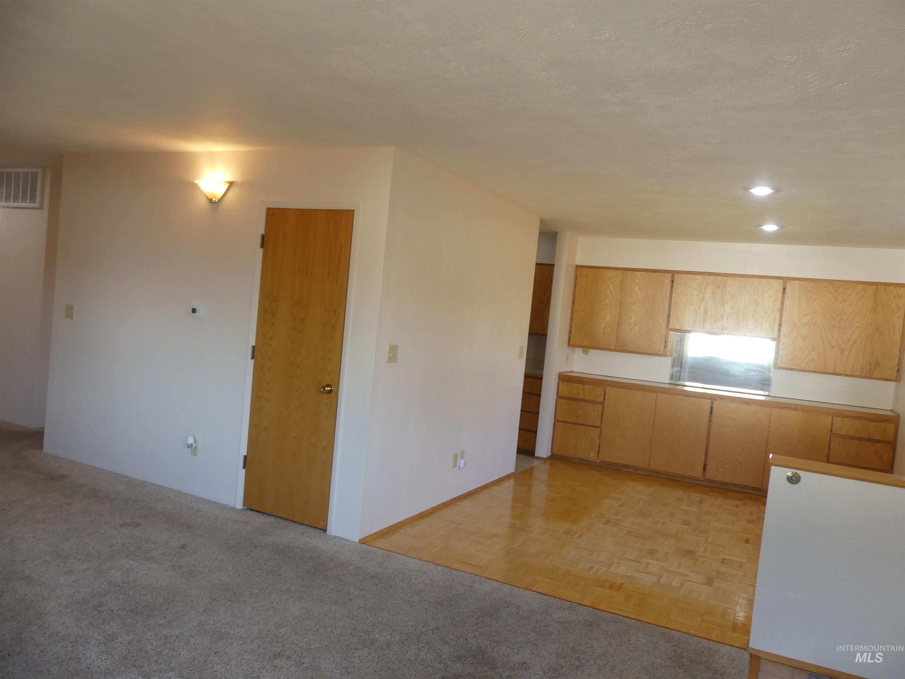 2733 Rainier St, Clarkston, Washington 99403, 2 Bedrooms, 2 Bathrooms, Residential For Sale, Price $350,000,MLS 98969970