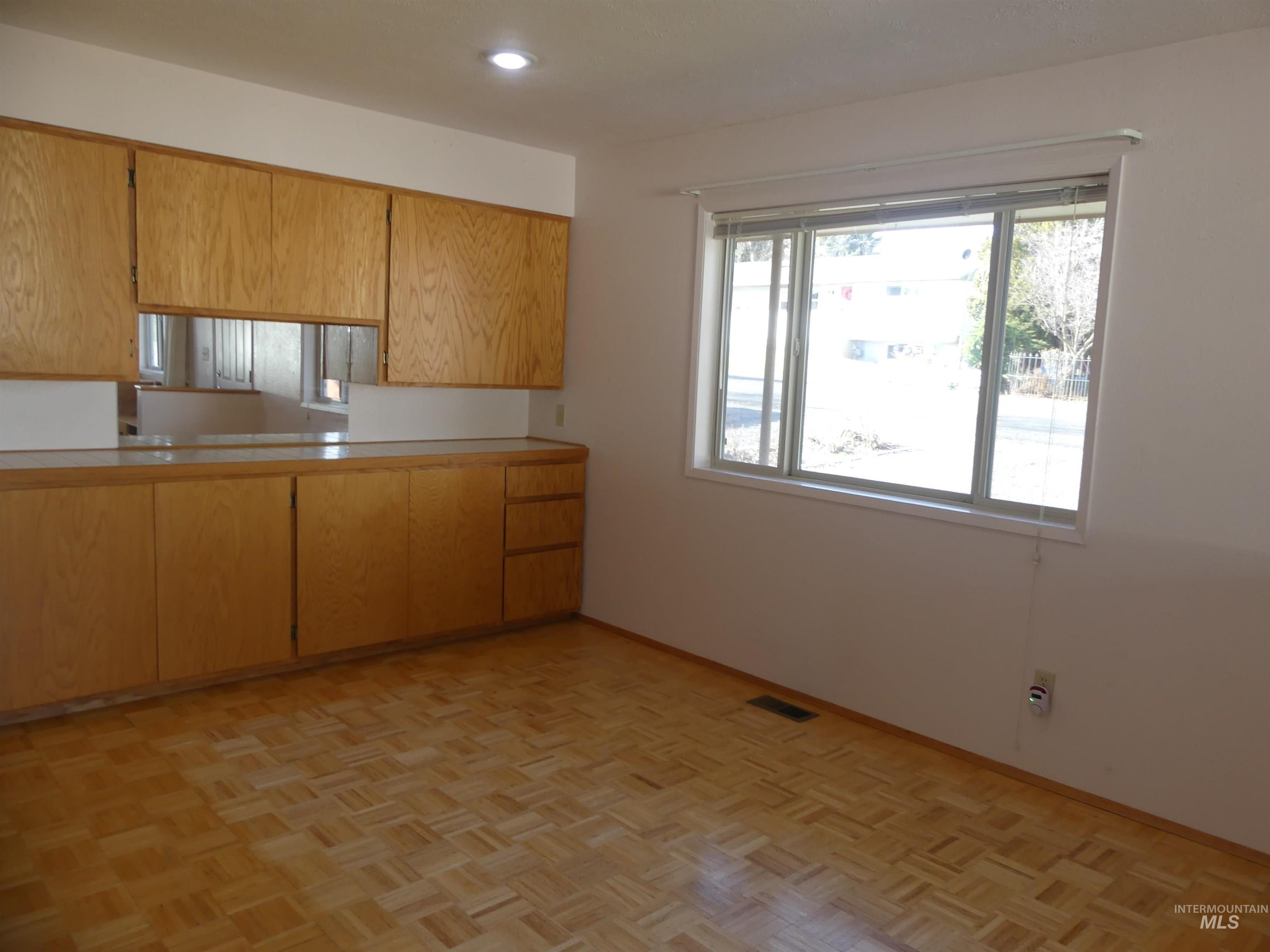 2733 Rainier St, Clarkston, Washington 99403, 2 Bedrooms, 2 Bathrooms, Residential For Sale, Price $350,000,MLS 98969970