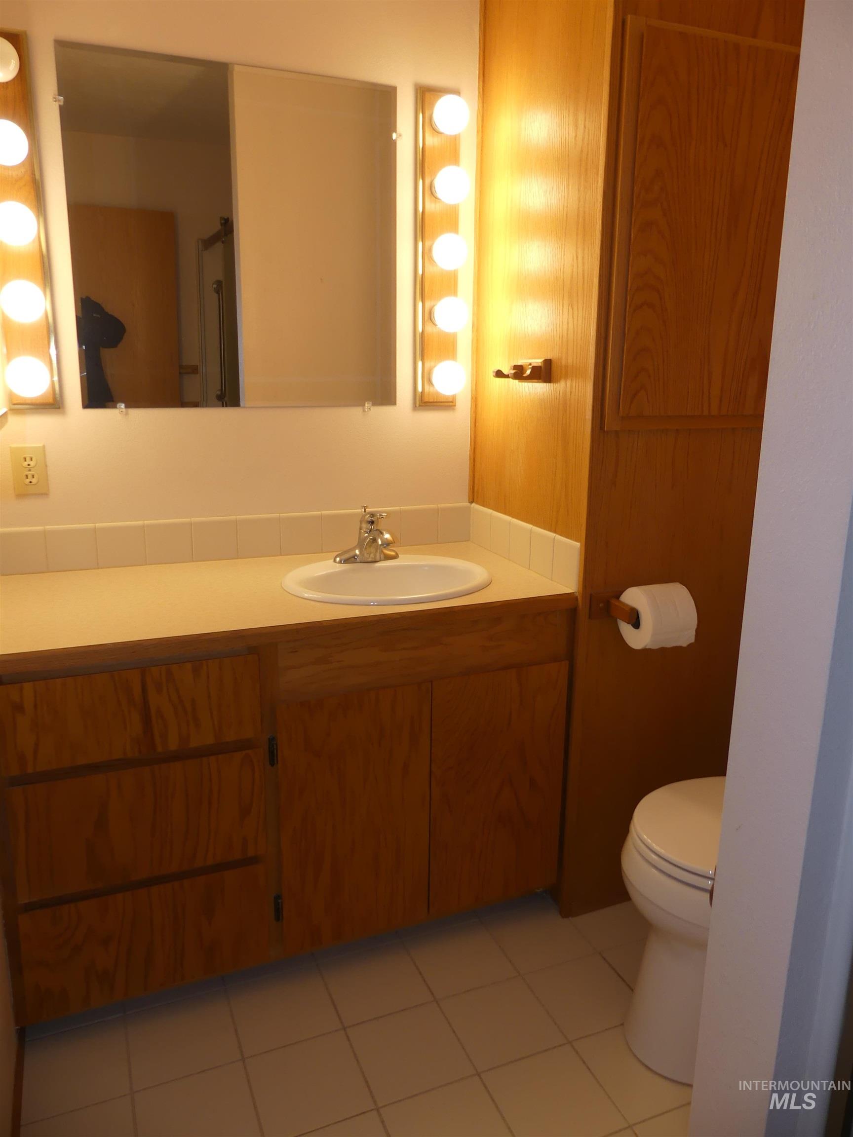 2733 Rainier St, Clarkston, Washington 99403, 2 Bedrooms, 2 Bathrooms, Residential For Sale, Price $350,000,MLS 98969970