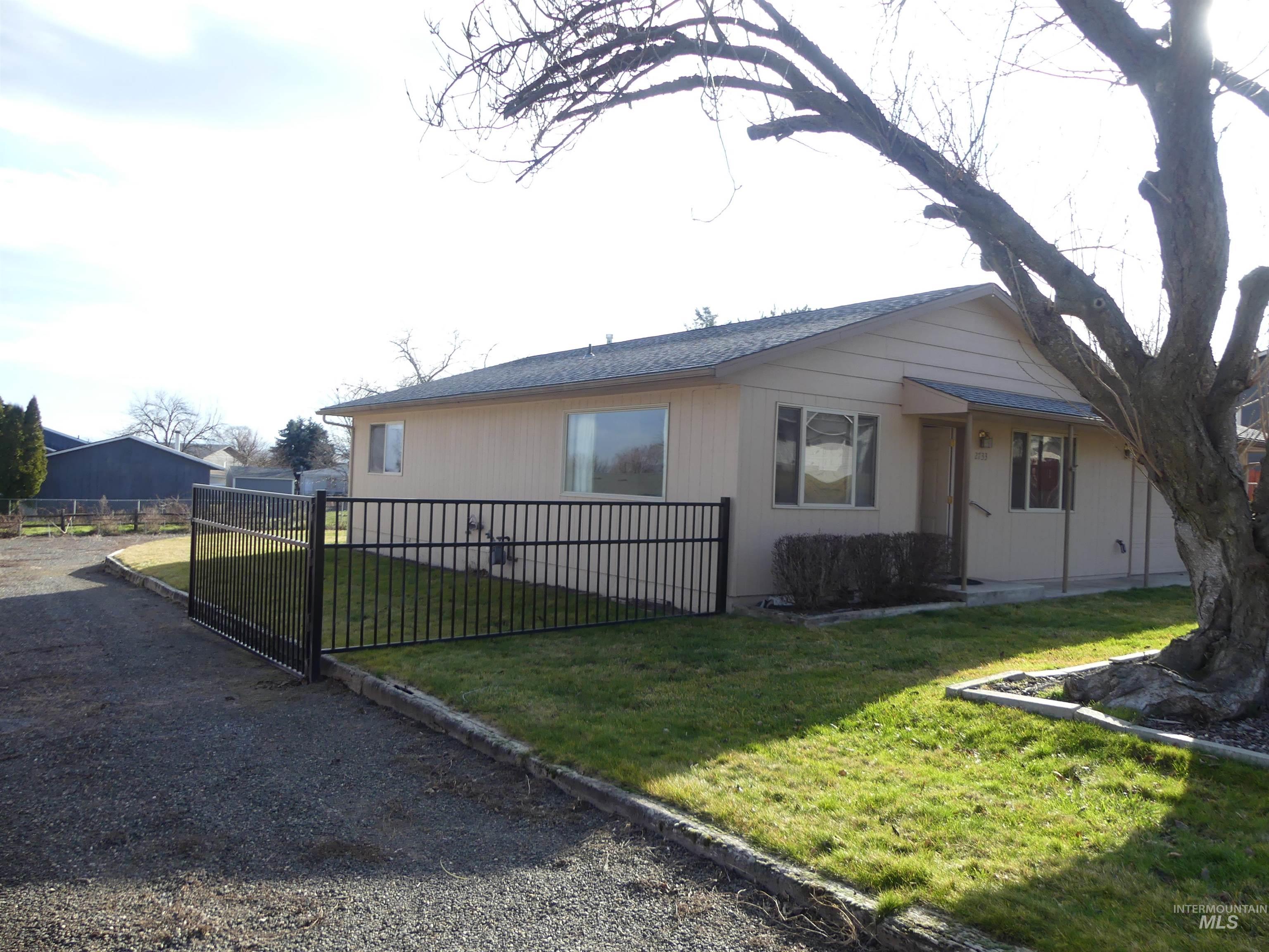 2733 Rainier St, Clarkston, Washington 99403, 2 Bedrooms, 2 Bathrooms, Residential For Sale, Price $350,000,MLS 98969970