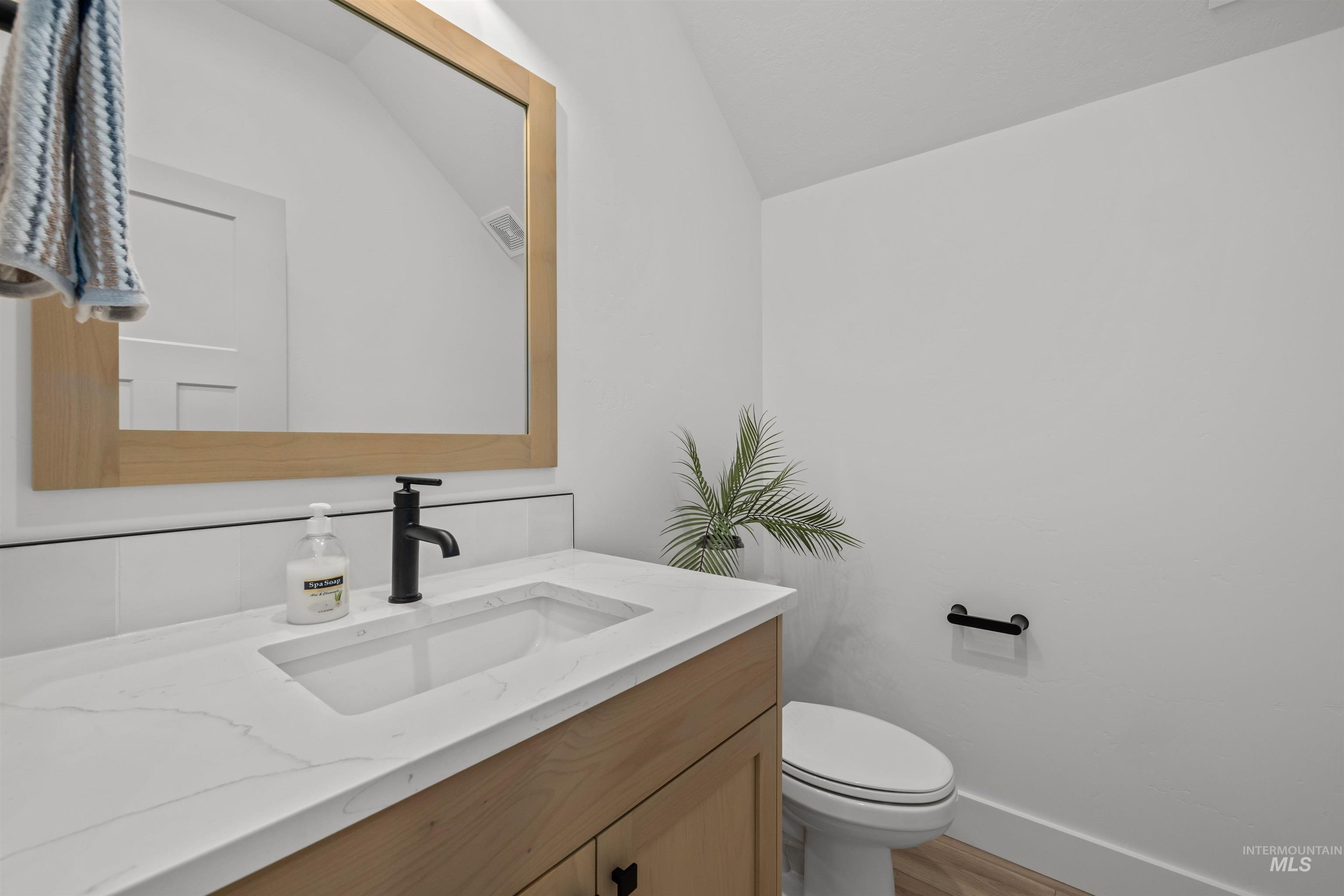 5687 S Snowden Ave, Meridian, Idaho 83642, 5 Bedrooms, 3.5 Bathrooms, Residential For Sale, Price $799,900, 98969971