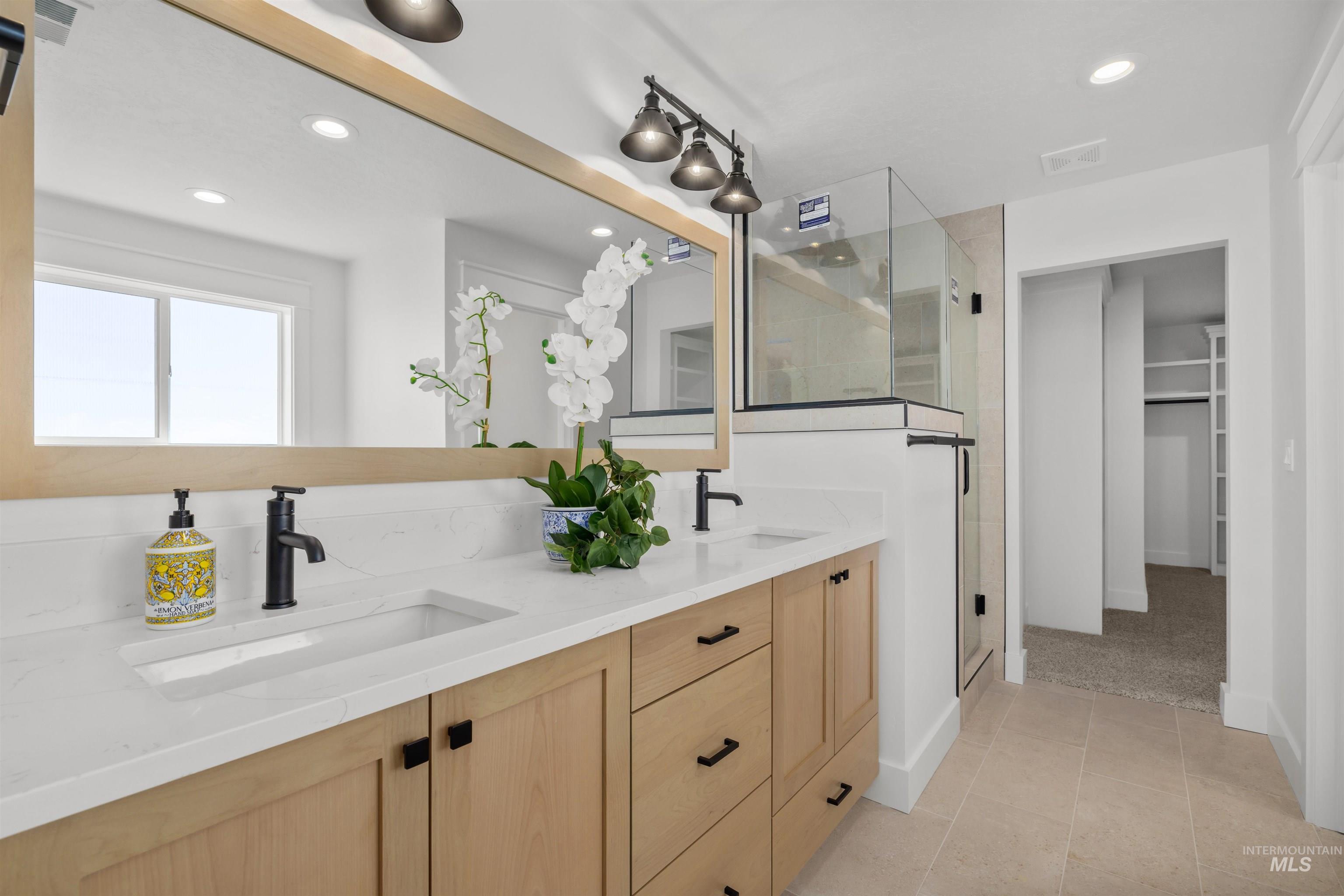 5687 S Snowden Ave, Meridian, Idaho 83642, 5 Bedrooms, 3.5 Bathrooms, Residential For Sale, Price $799,900, 98969971