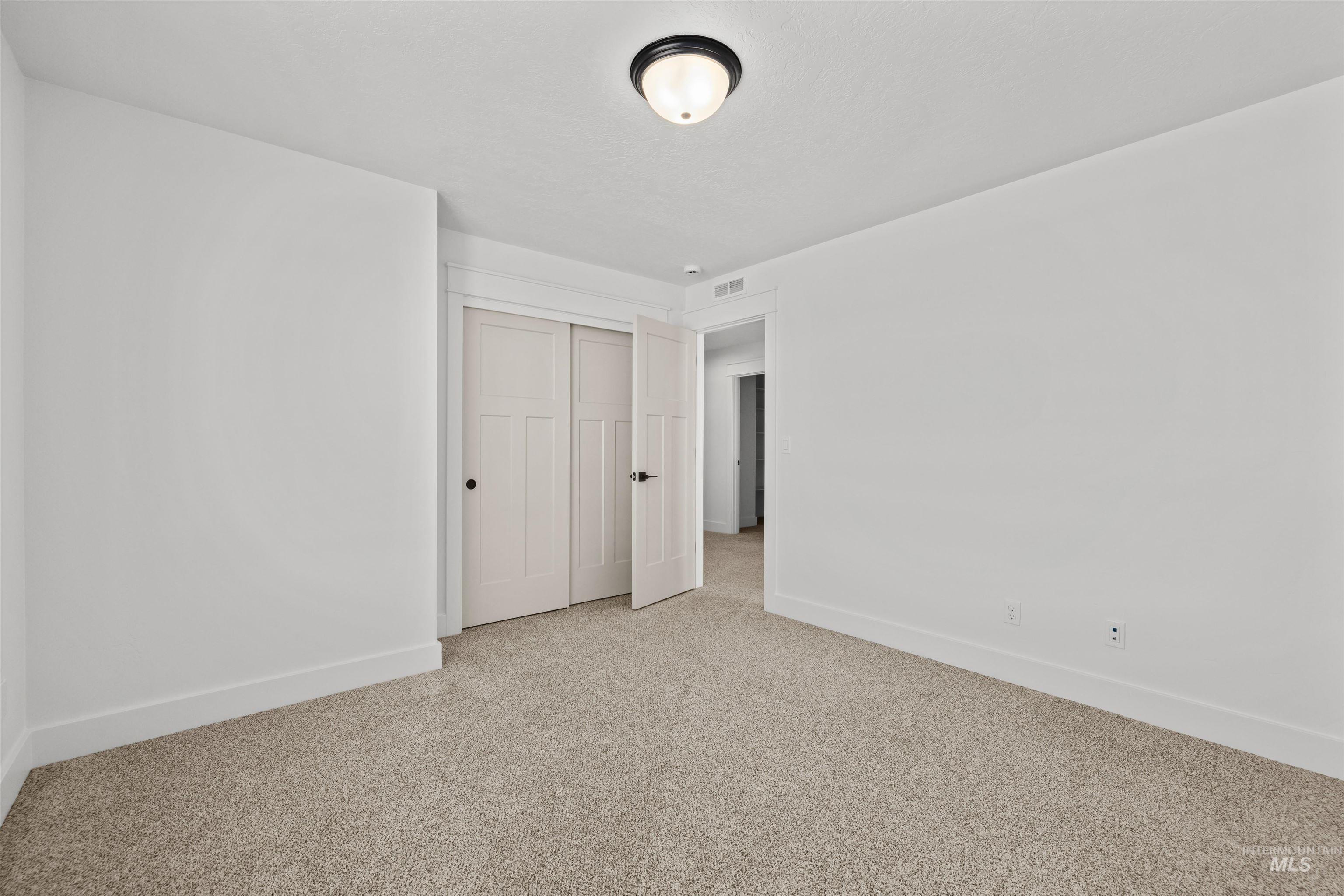 5687 S Snowden Ave, Meridian, Idaho 83642, 5 Bedrooms, 3.5 Bathrooms, Residential For Sale, Price $799,900, 98969971