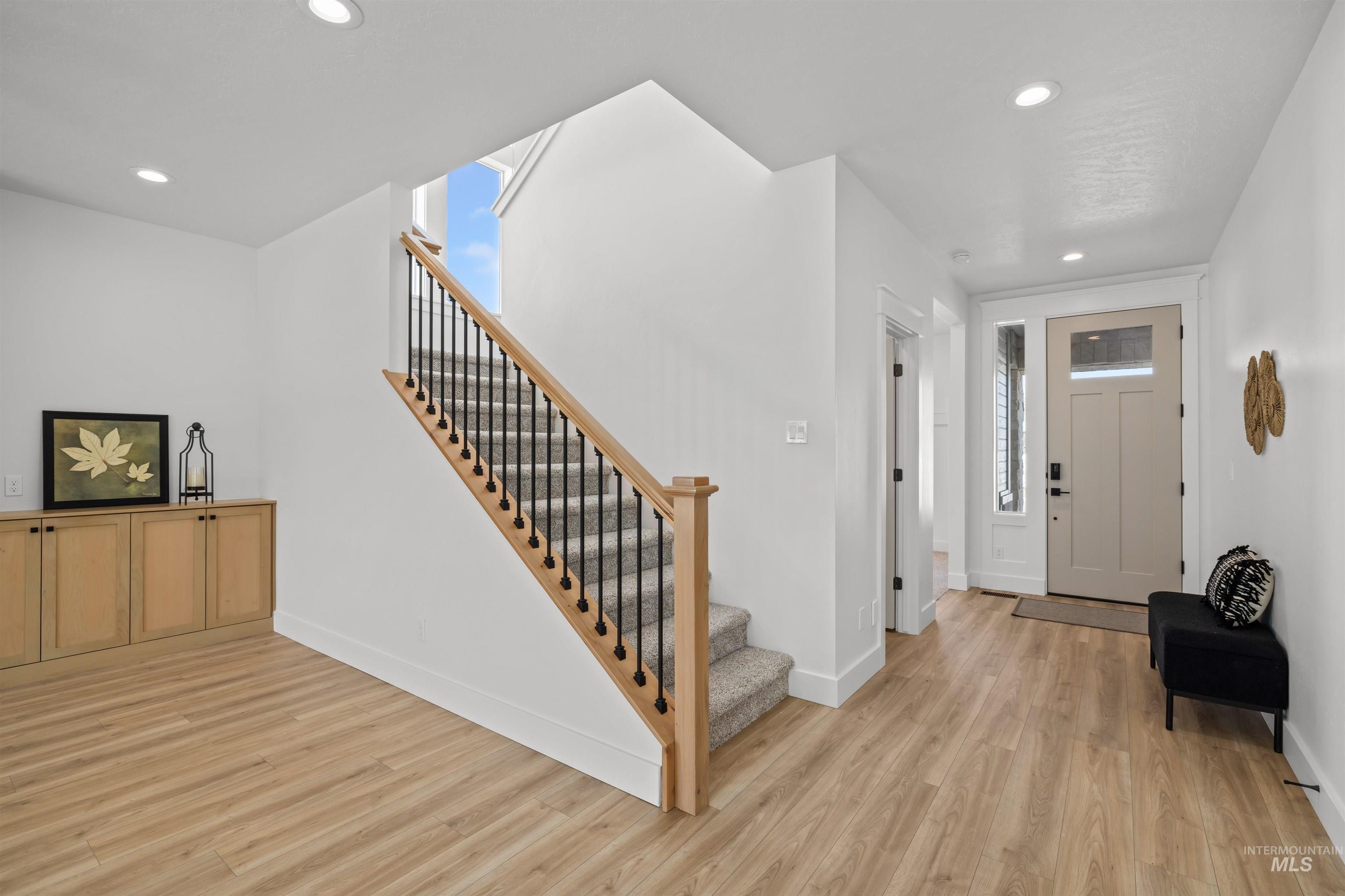 5687 S Snowden Ave, Meridian, Idaho 83642, 5 Bedrooms, 3.5 Bathrooms, Residential For Sale, Price $799,900, 98969971