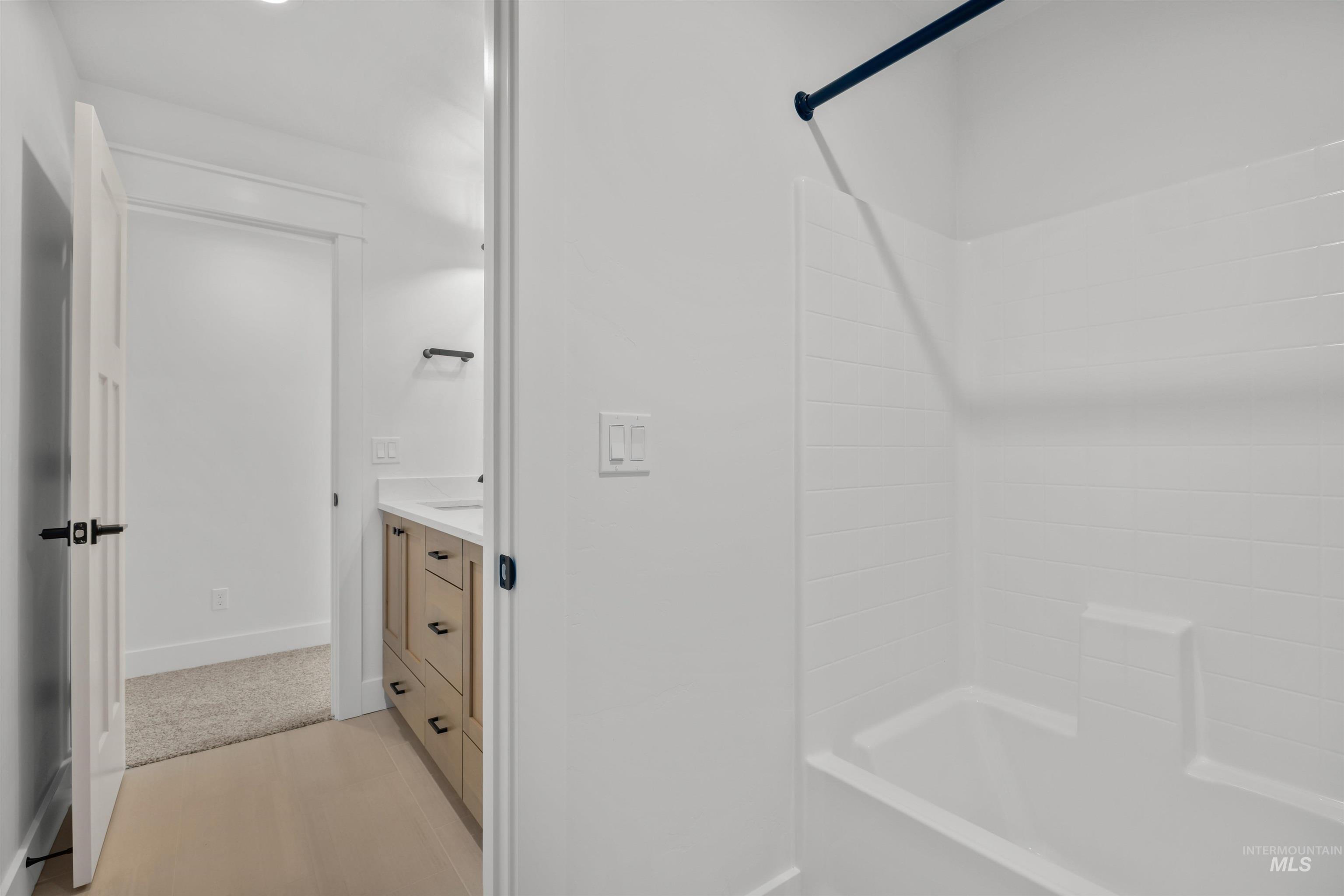 5687 S Snowden Ave, Meridian, Idaho 83642, 5 Bedrooms, 3.5 Bathrooms, Residential For Sale, Price $799,900, 98969971