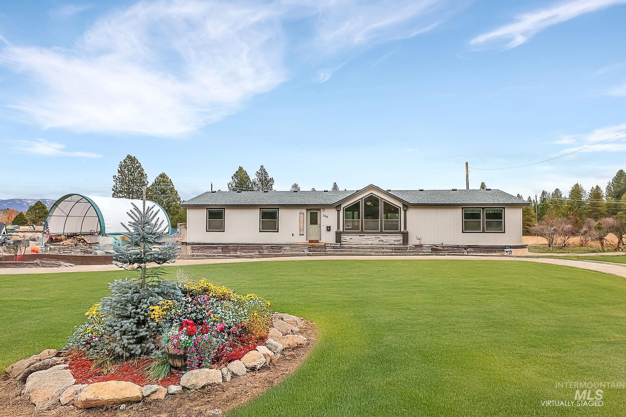 300 Cabarton Rd, Cascade, Idaho 83611, 4 Bedrooms, 2 Bathrooms, Residential For Sale, Price $574,900,MLS 98969972