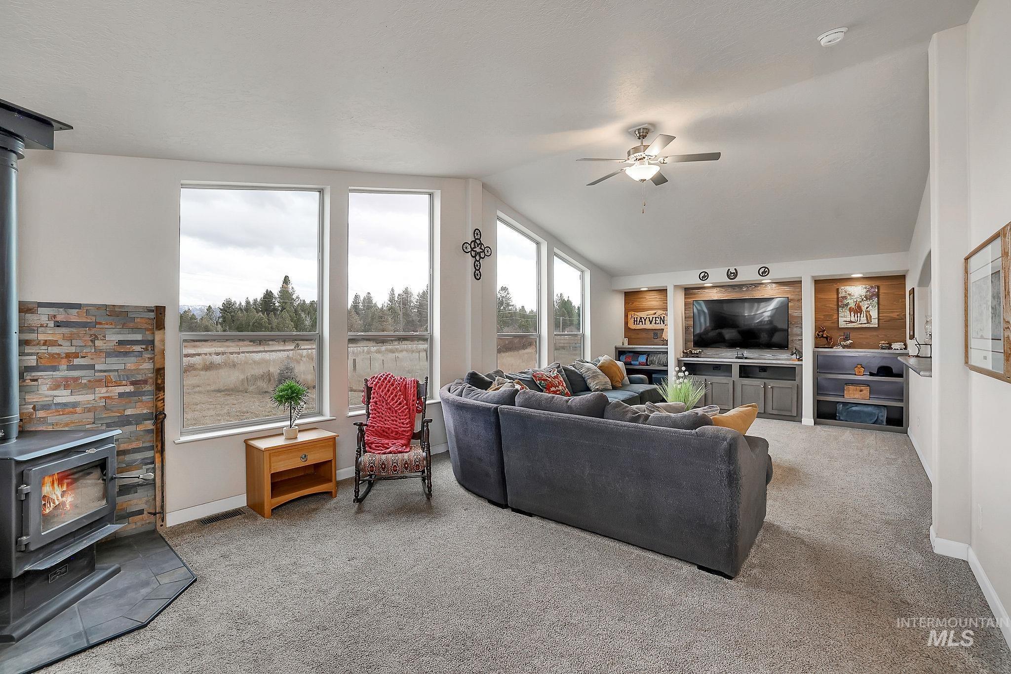 300 Cabarton Rd, Cascade, Idaho 83611, 4 Bedrooms, 1 Bathroom, Residential For Sale, Price $585,000, 98969972