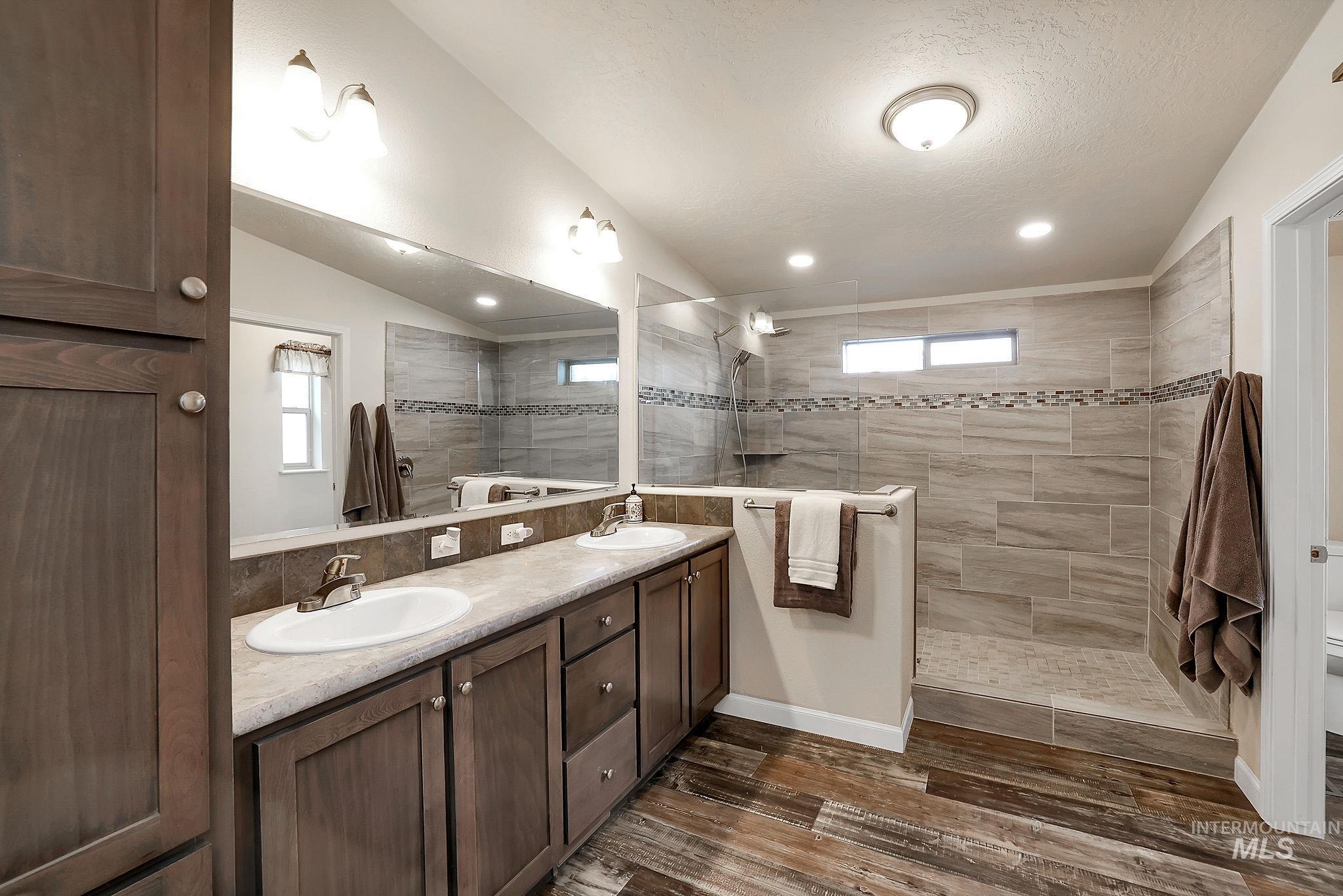 300 Cabarton Rd, Cascade, Idaho 83611, 4 Bedrooms, 1 Bathroom, Residential For Sale, Price $585,000, 98969972