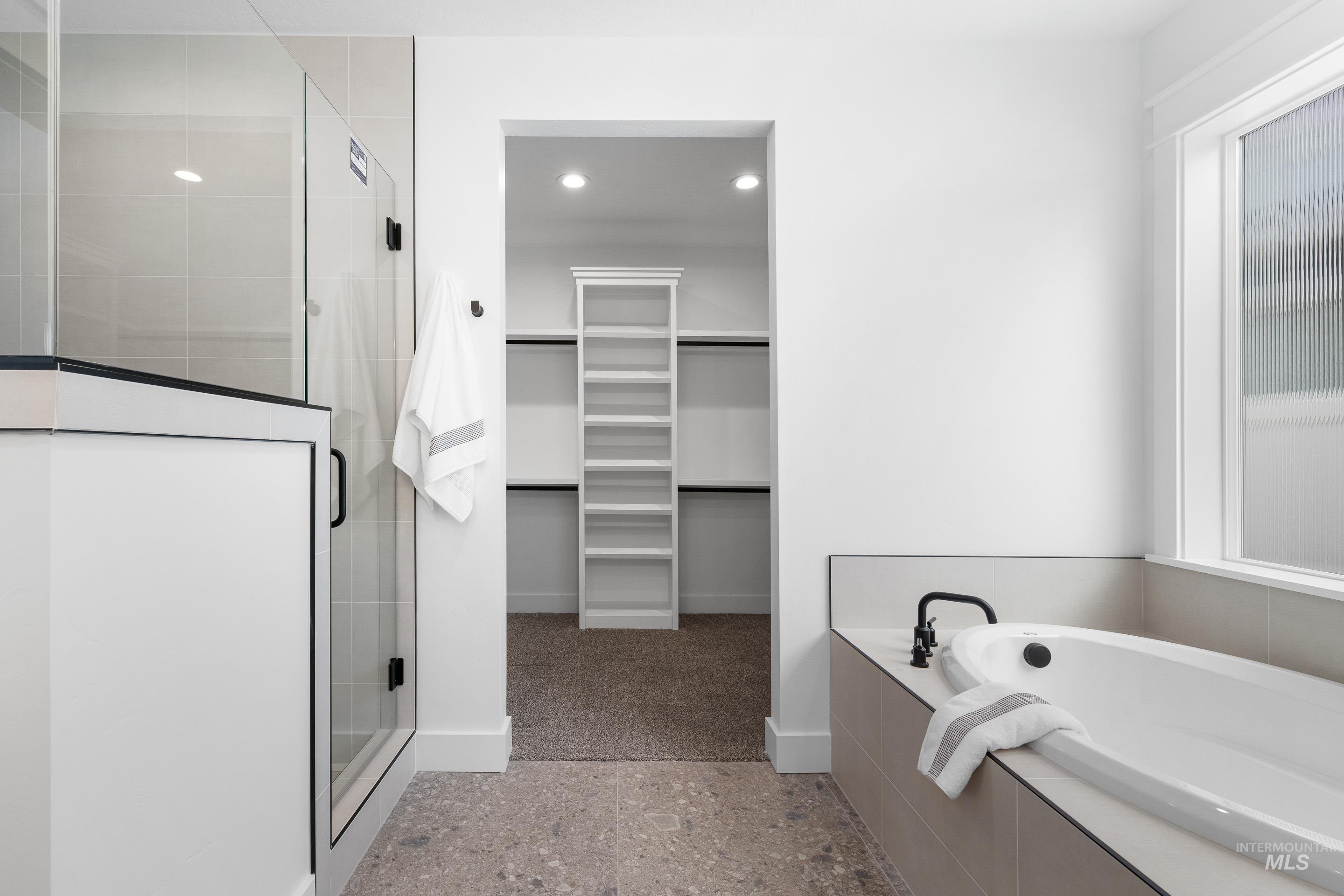 5665 S Snowden Ave., Meridian, Idaho 83642, 4 Bedrooms, 3.5 Bathrooms, Residential For Sale, Price $799,900, 98969974